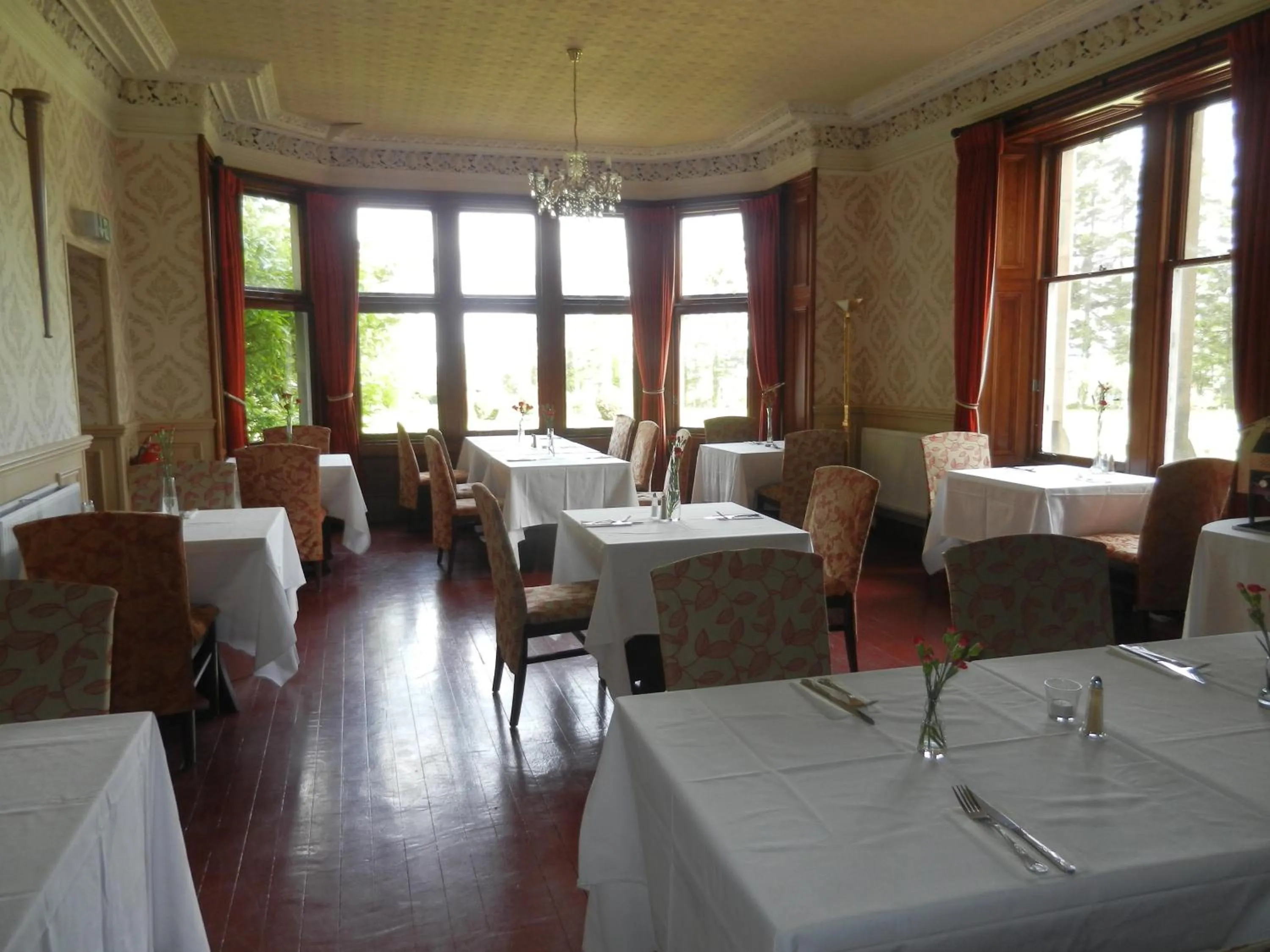 Restaurant/places to eat in Mansfield Castle Hotel