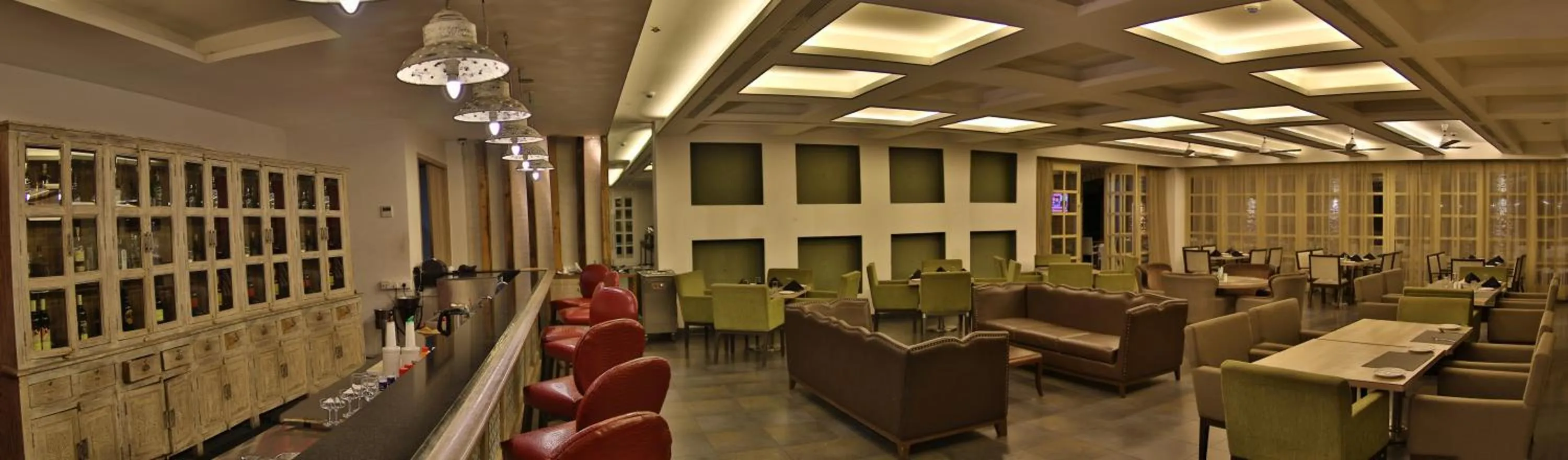 Restaurant/places to eat in Oxford Golf Resort