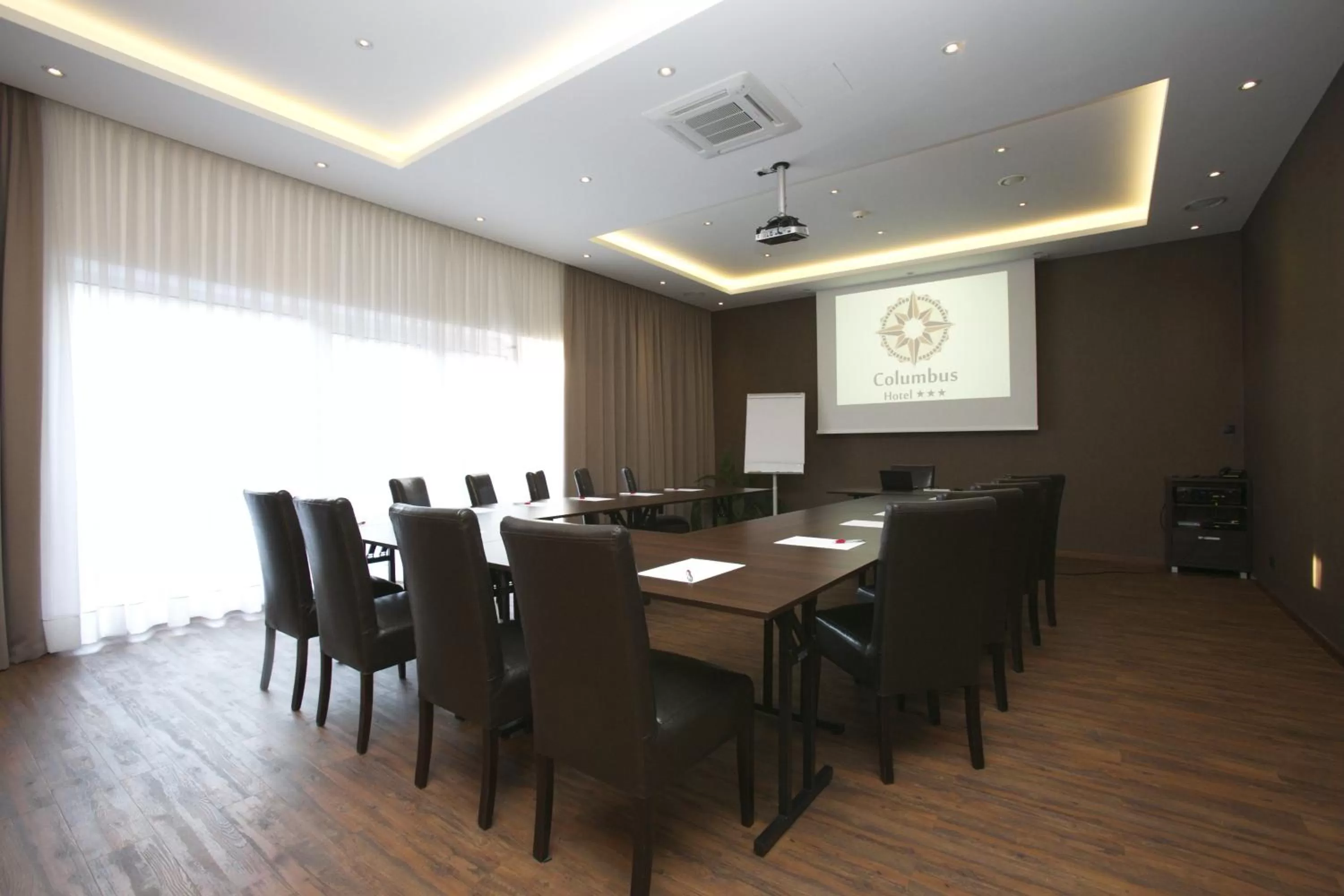 Day in Hotel Columbus