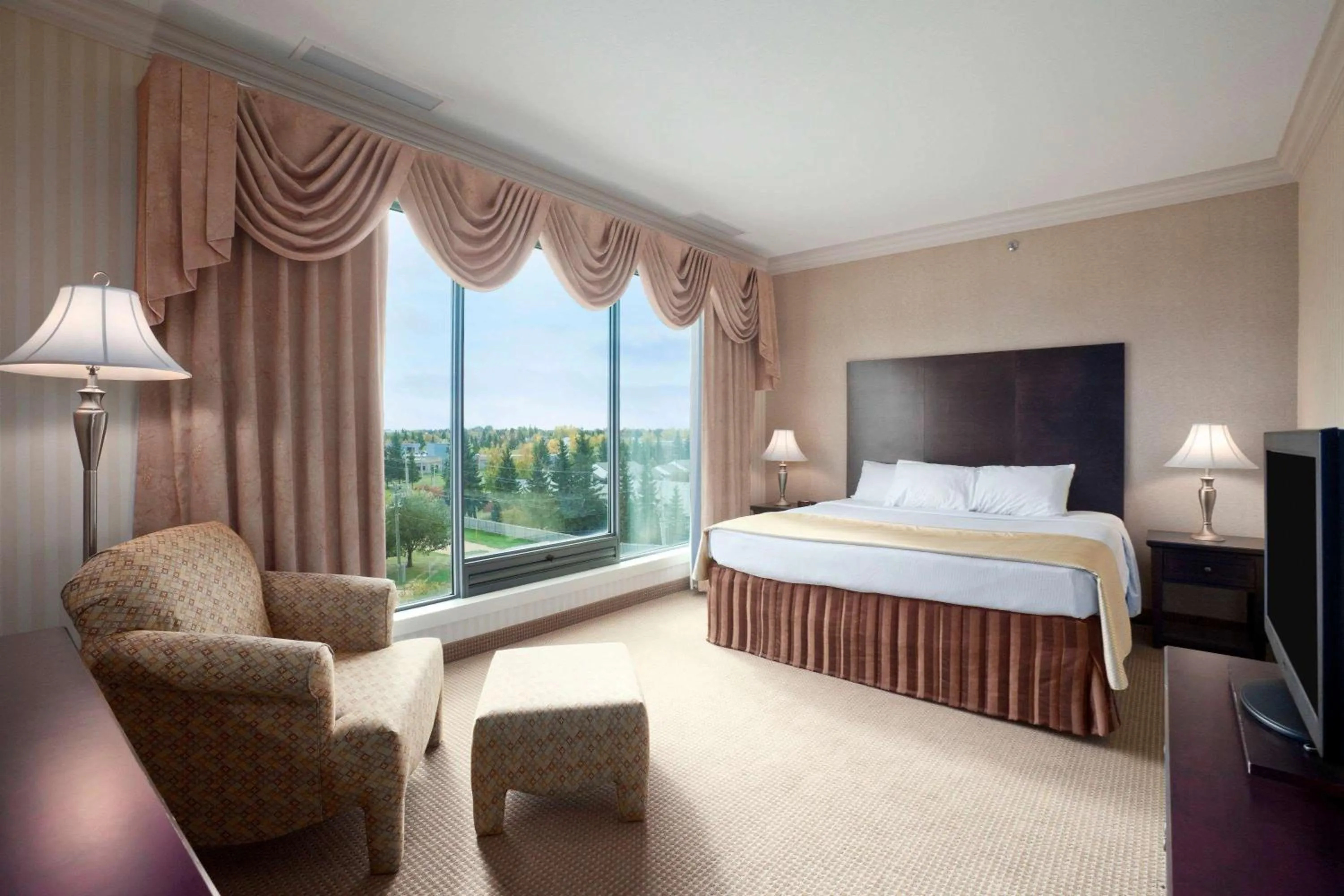 Photo of the whole room in Border Inn & Suites