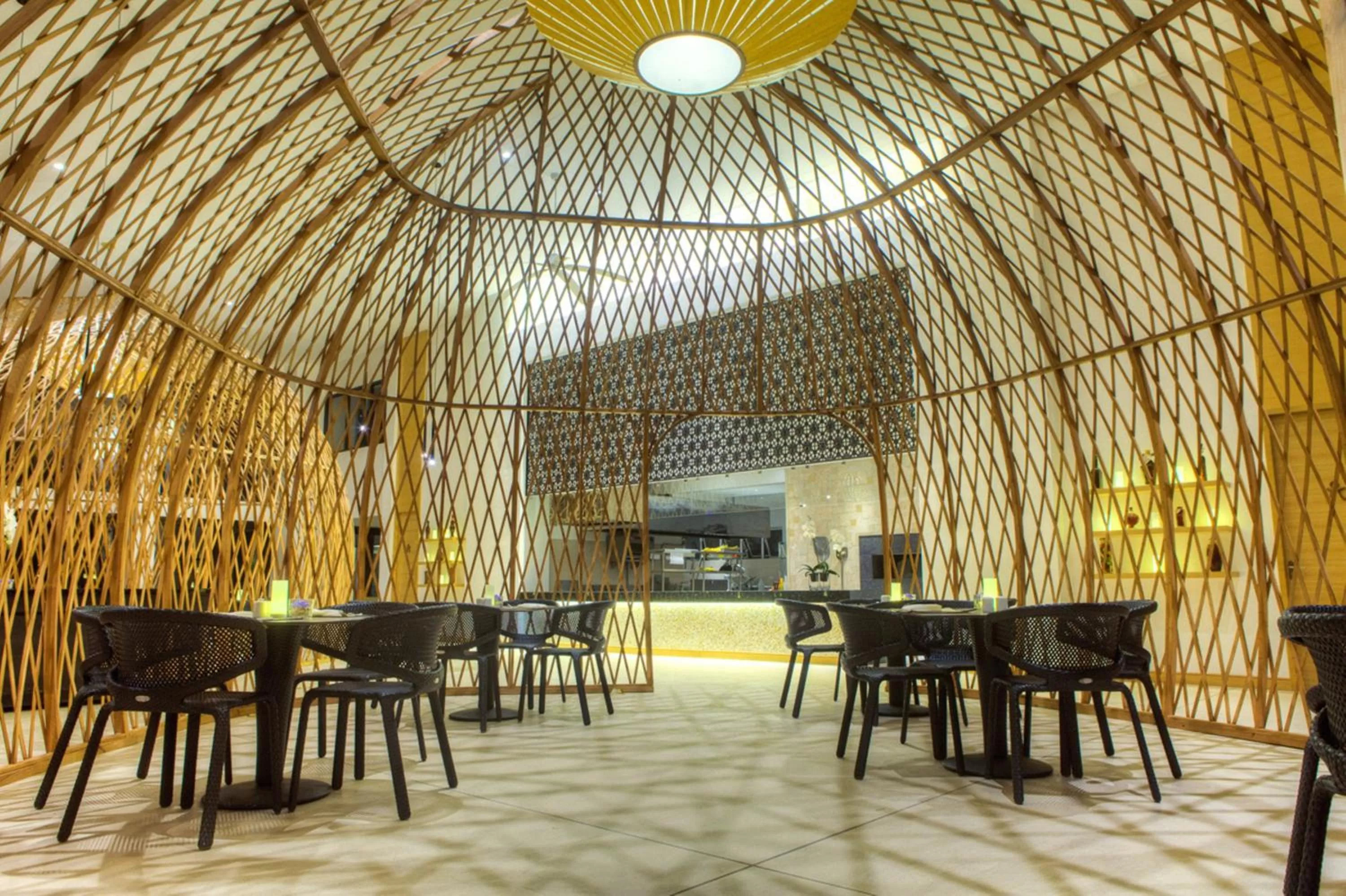 Restaurant/places to eat in Kandaya Resort