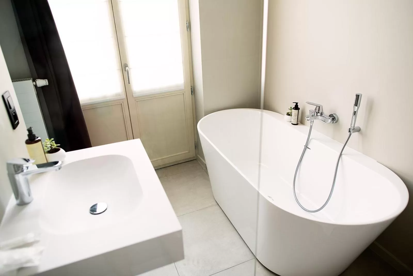 Bathroom in Hôtel de la Poste