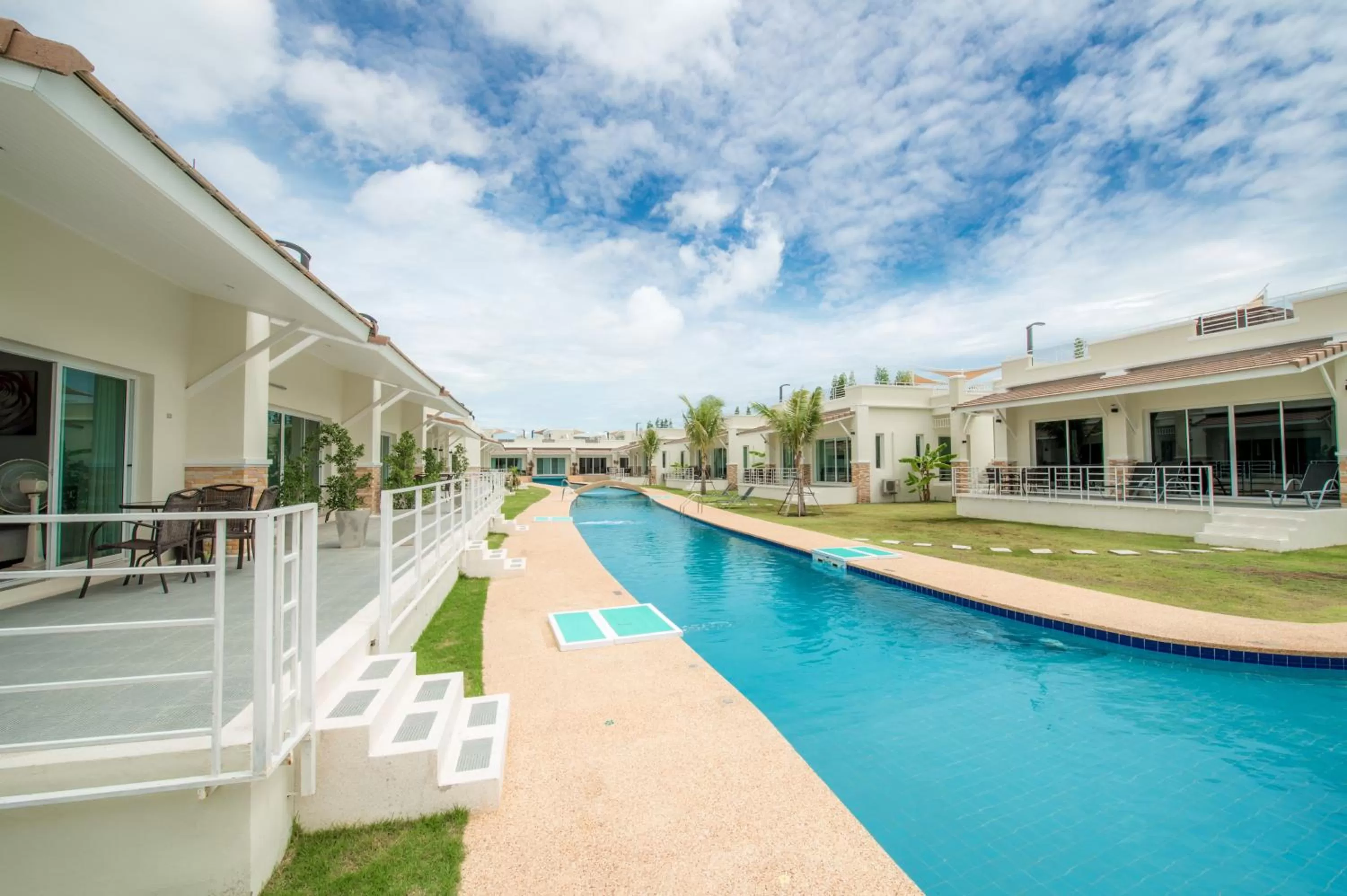 Balcony/Terrace in Oriental Beach Pearl Resort