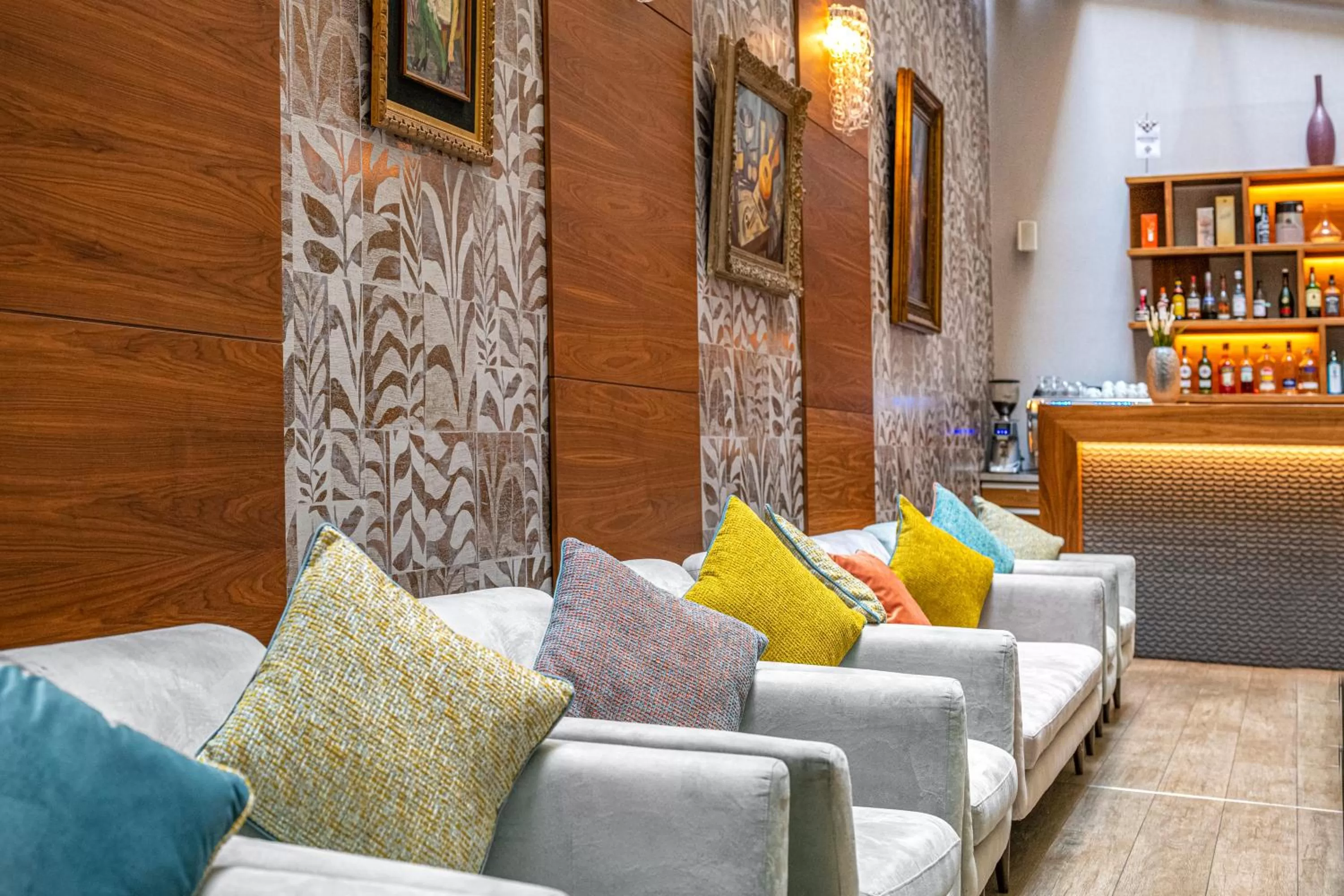 Lounge or bar in Charm Hotel Budapest - formerly Boutique Hotel Budapest