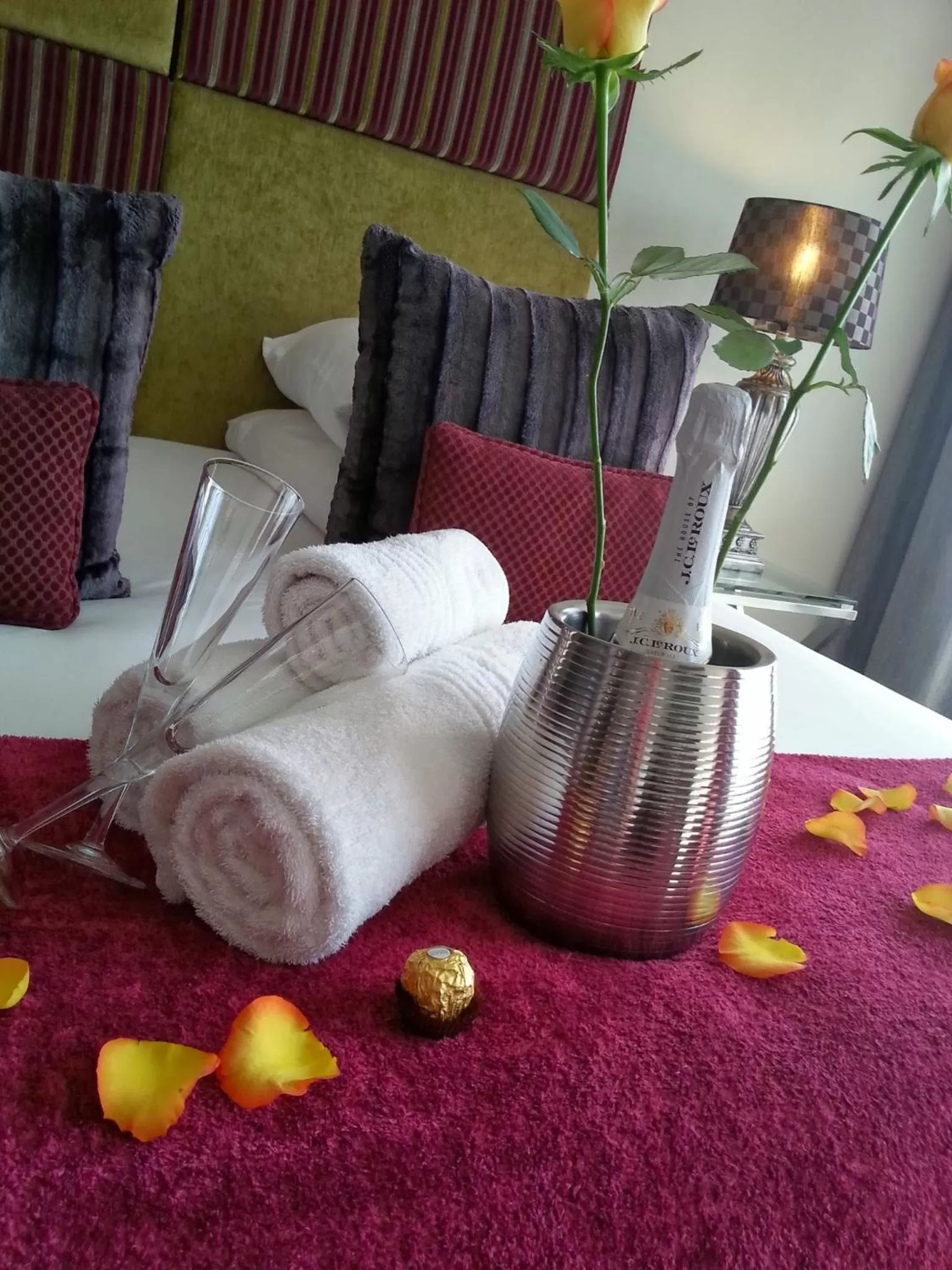 Bed in Azamare Guest House