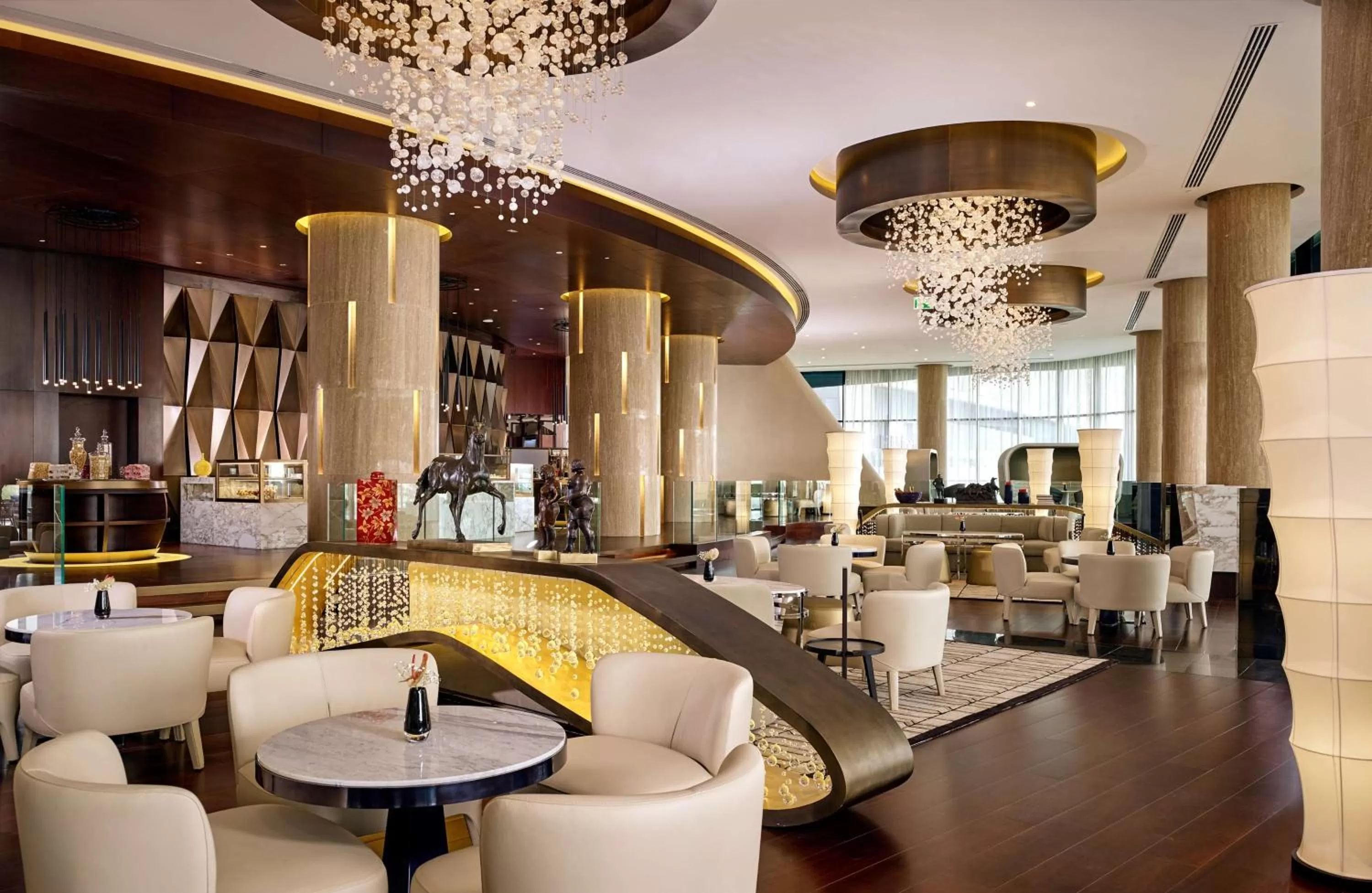 Lounge or bar in Grand Hyatt Abu Dhabi Hotel & Residences Emirates Pearl