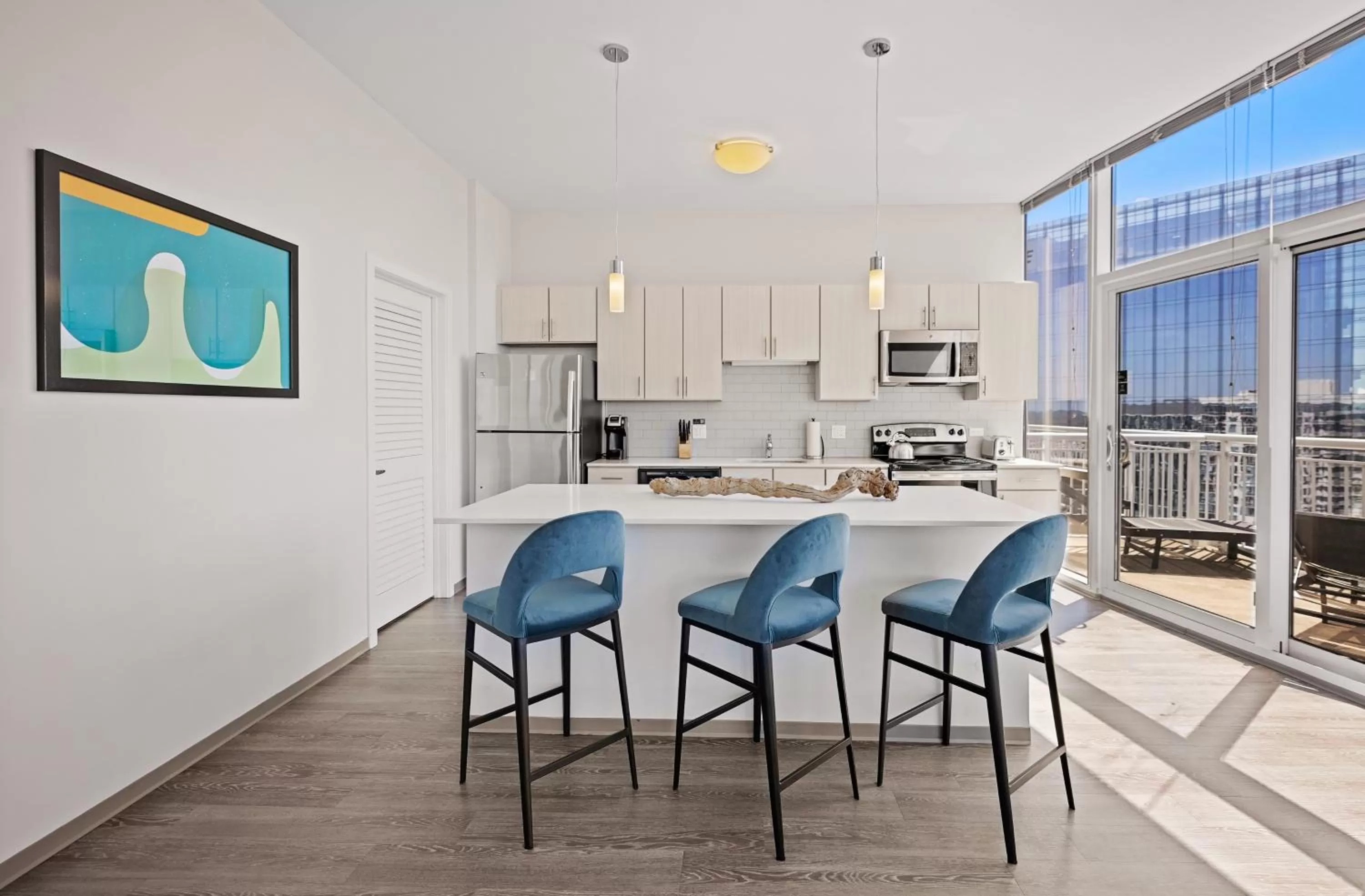 Kitchen or kitchenette in Placemakr Premier SoBro