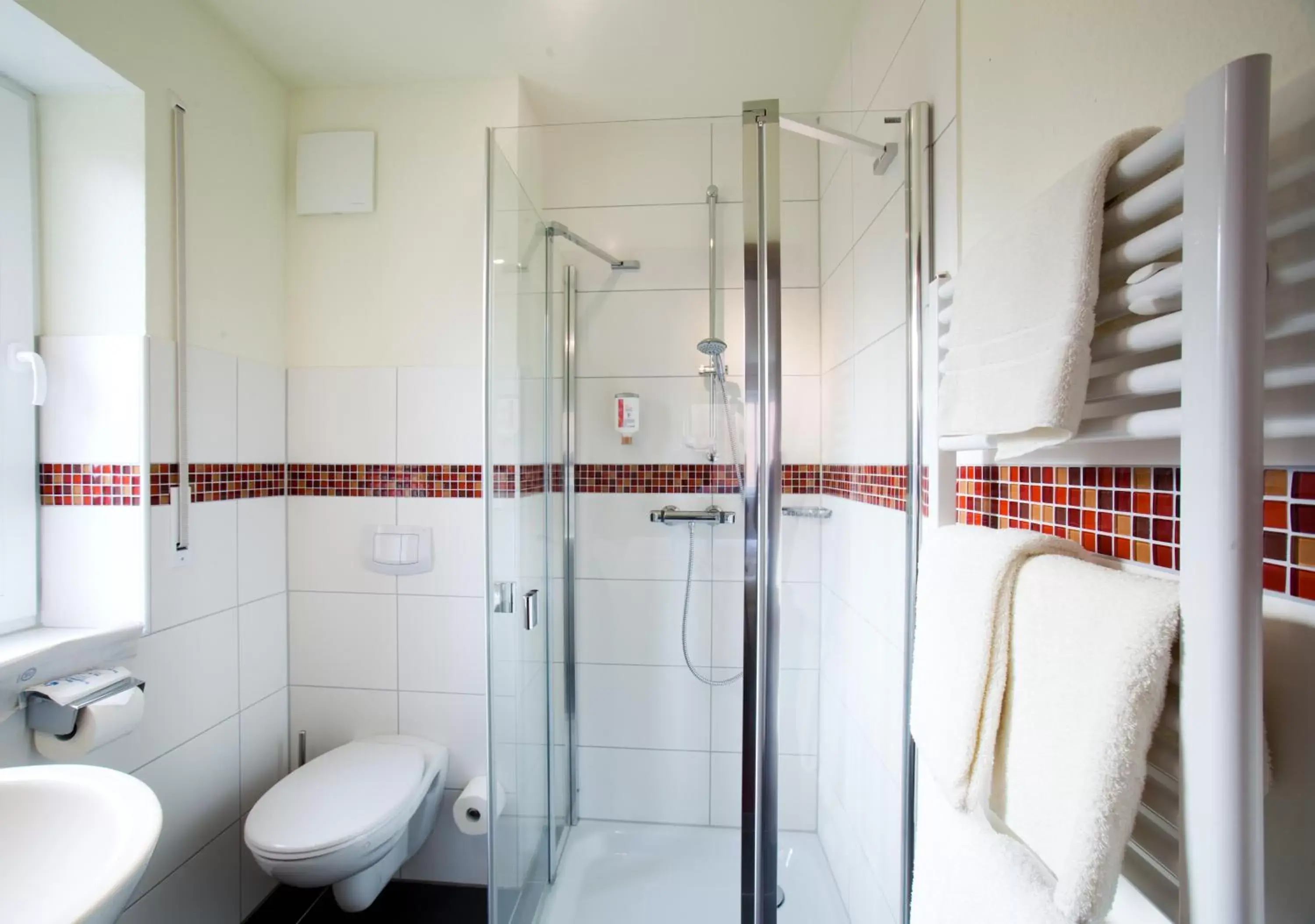 Economy Double or Twin Room in Hotel Im Schützenhof, Jever Economy Double or Twin Room in Hotel Im Schützenhof, Jever