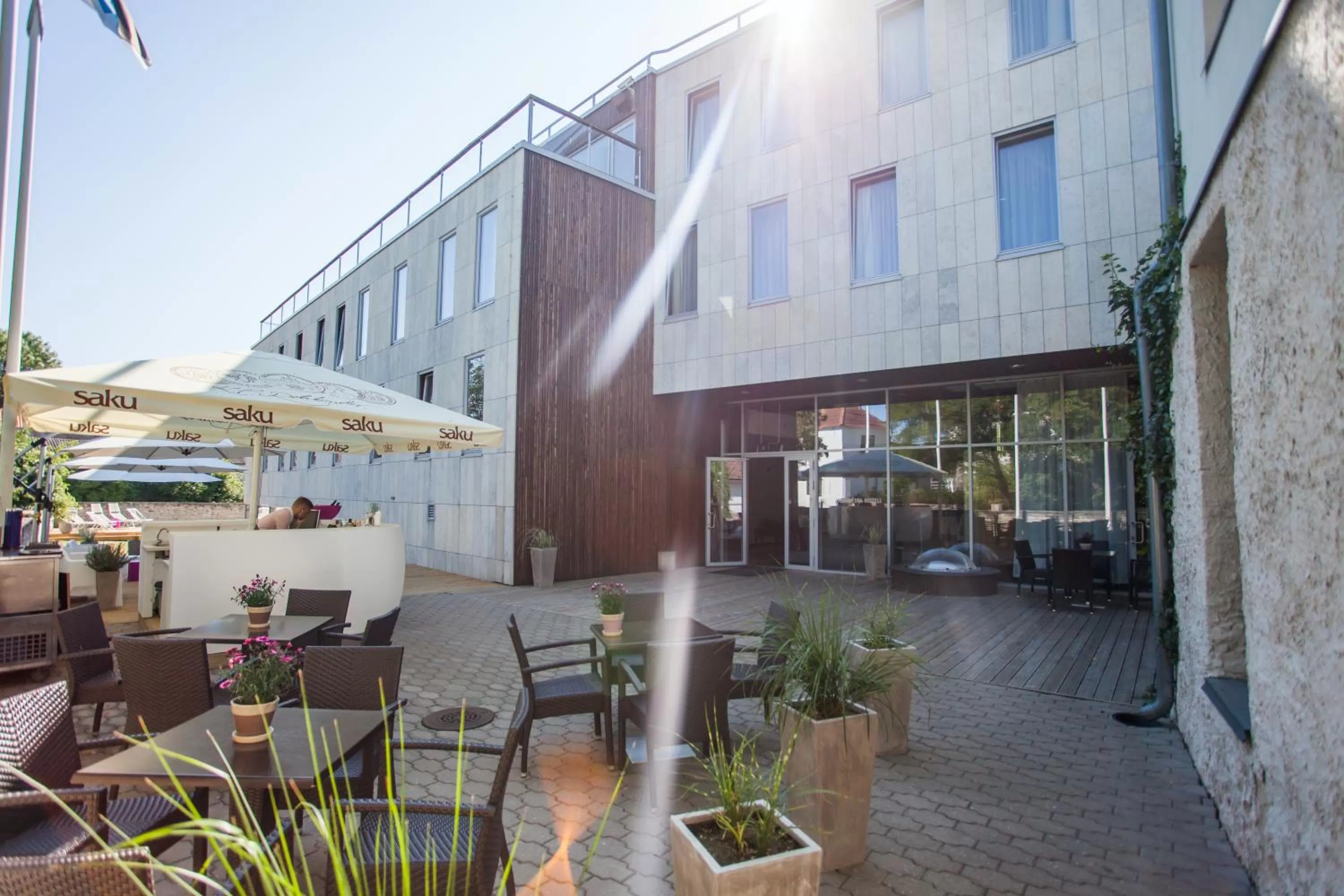 Restaurant/places to eat in Johan Design & SPA Hotel