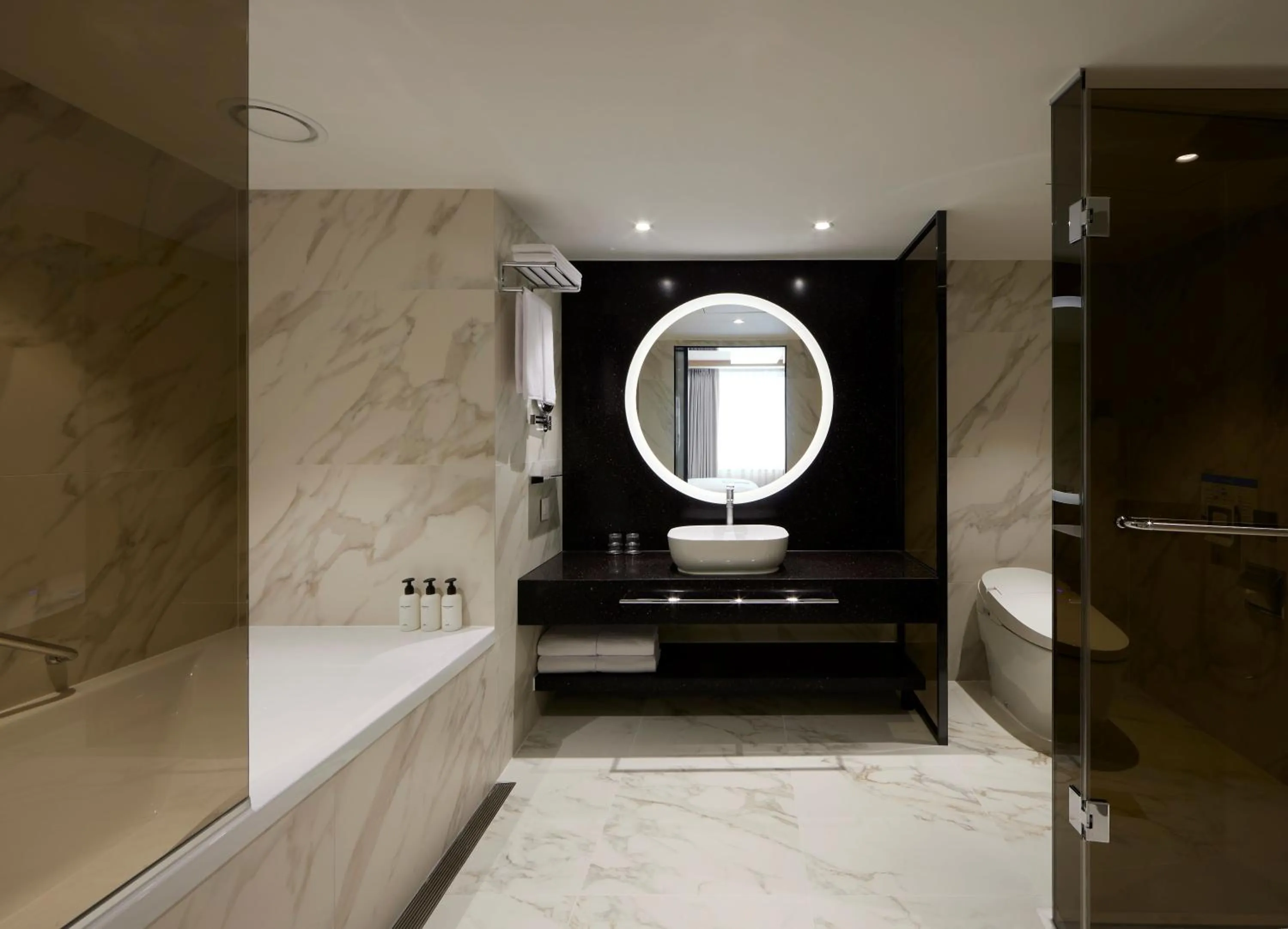 Toilet in Maison Glad Jeju