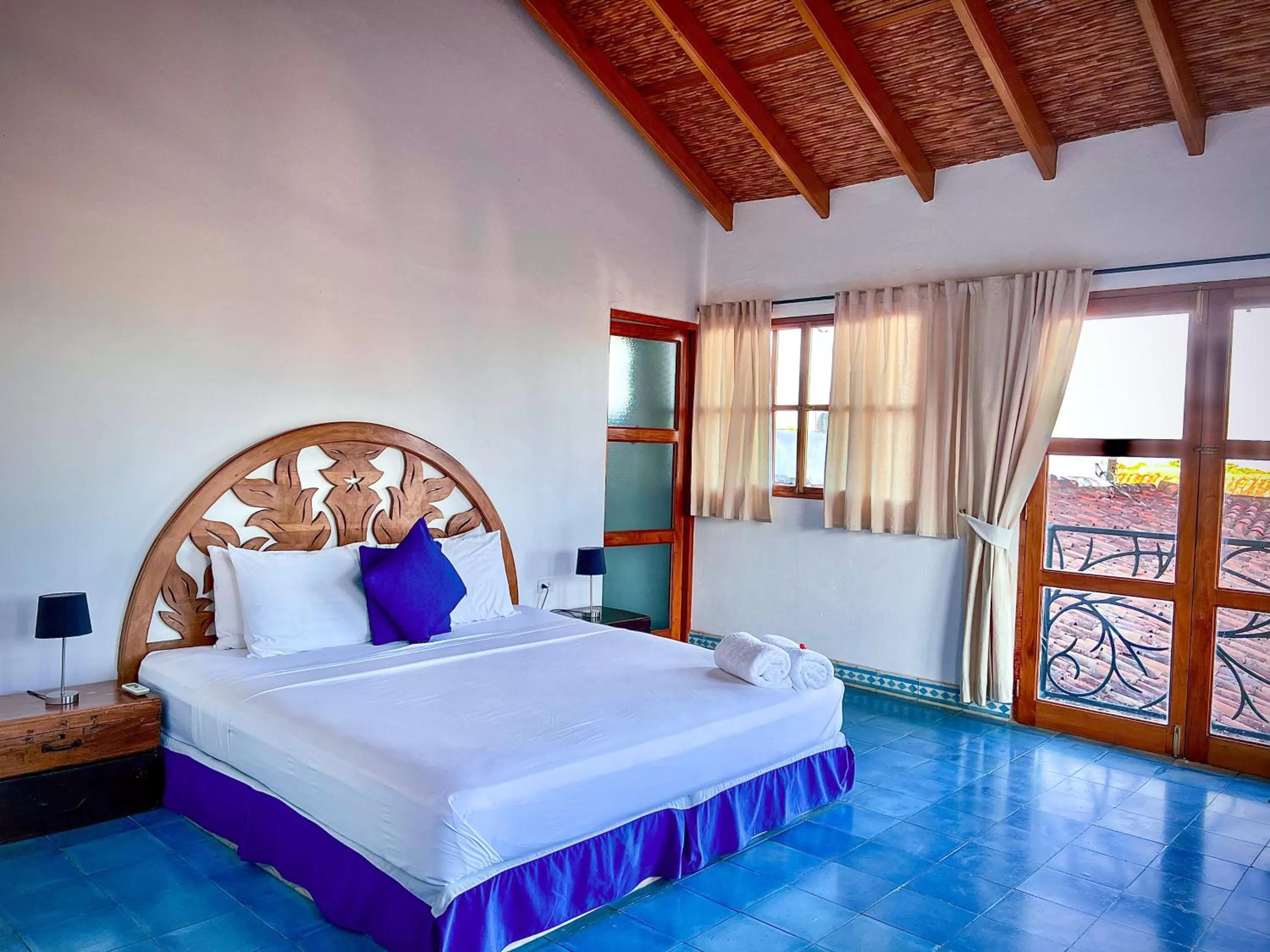 Balcony/Terrace, Bed in Miss Margrits