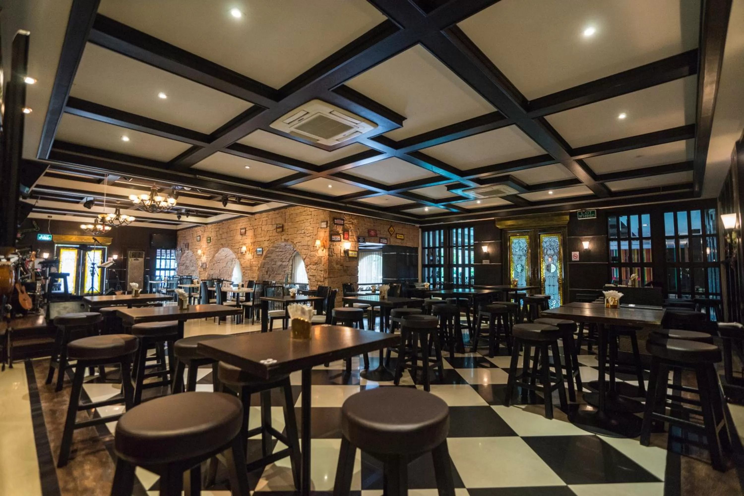 Kiss Gardenhome Chic Hotel