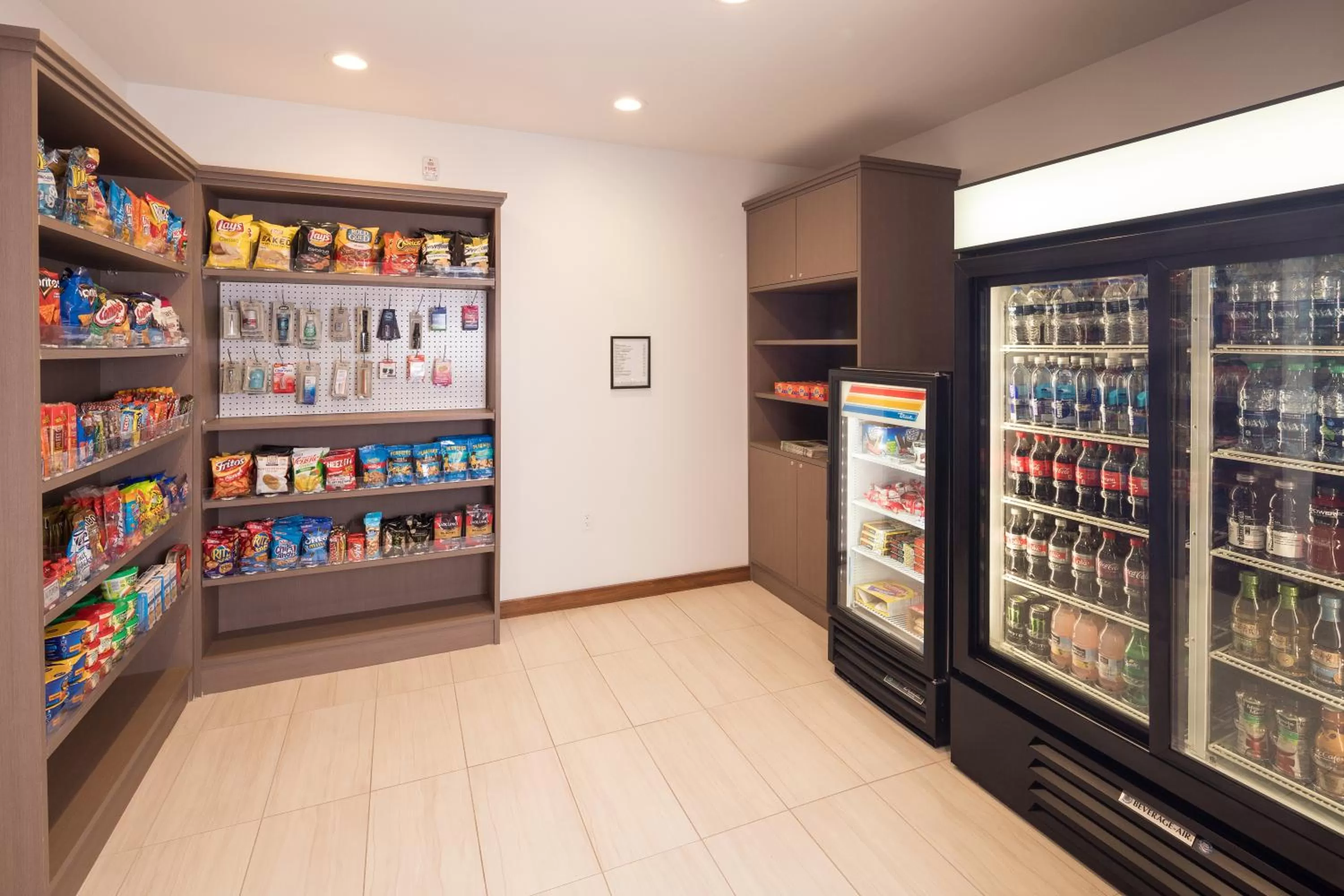 Lobby or reception in Holiday Inn Express Hotel & Suites Bay City by IHG