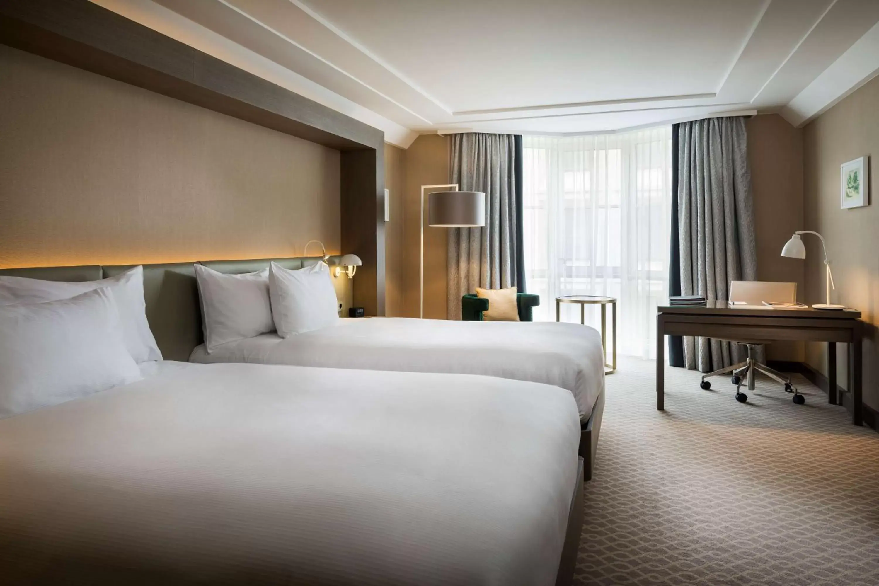 Twin Plaza Room in Hilton Vienna Plaza Twin Plaza Room in Hilton Vienna Plaza