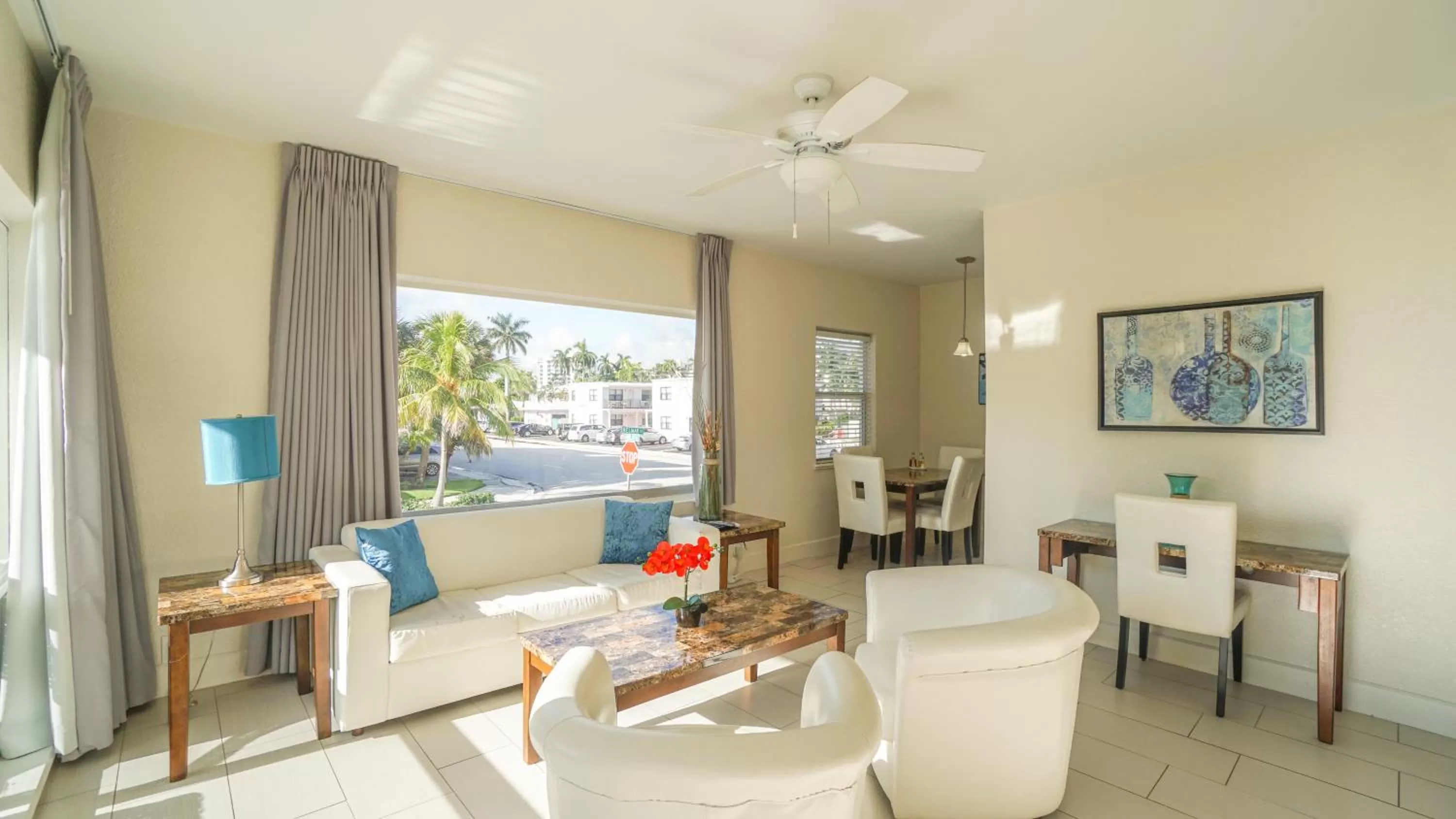 Living room in Soleado Hotel