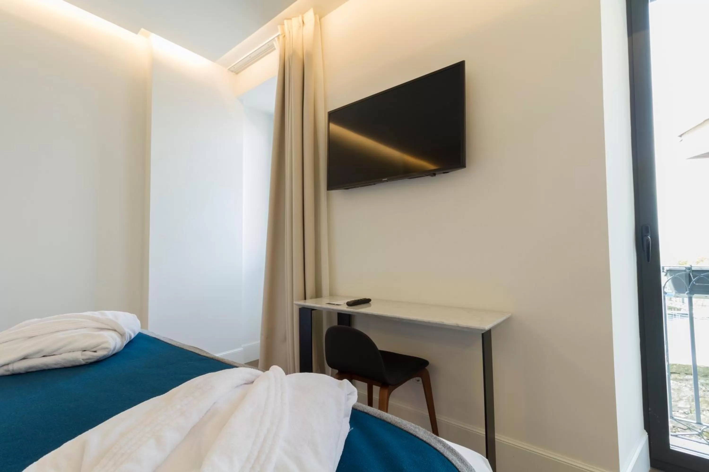 TV and multimedia, Bed in Hotel SANSEbay