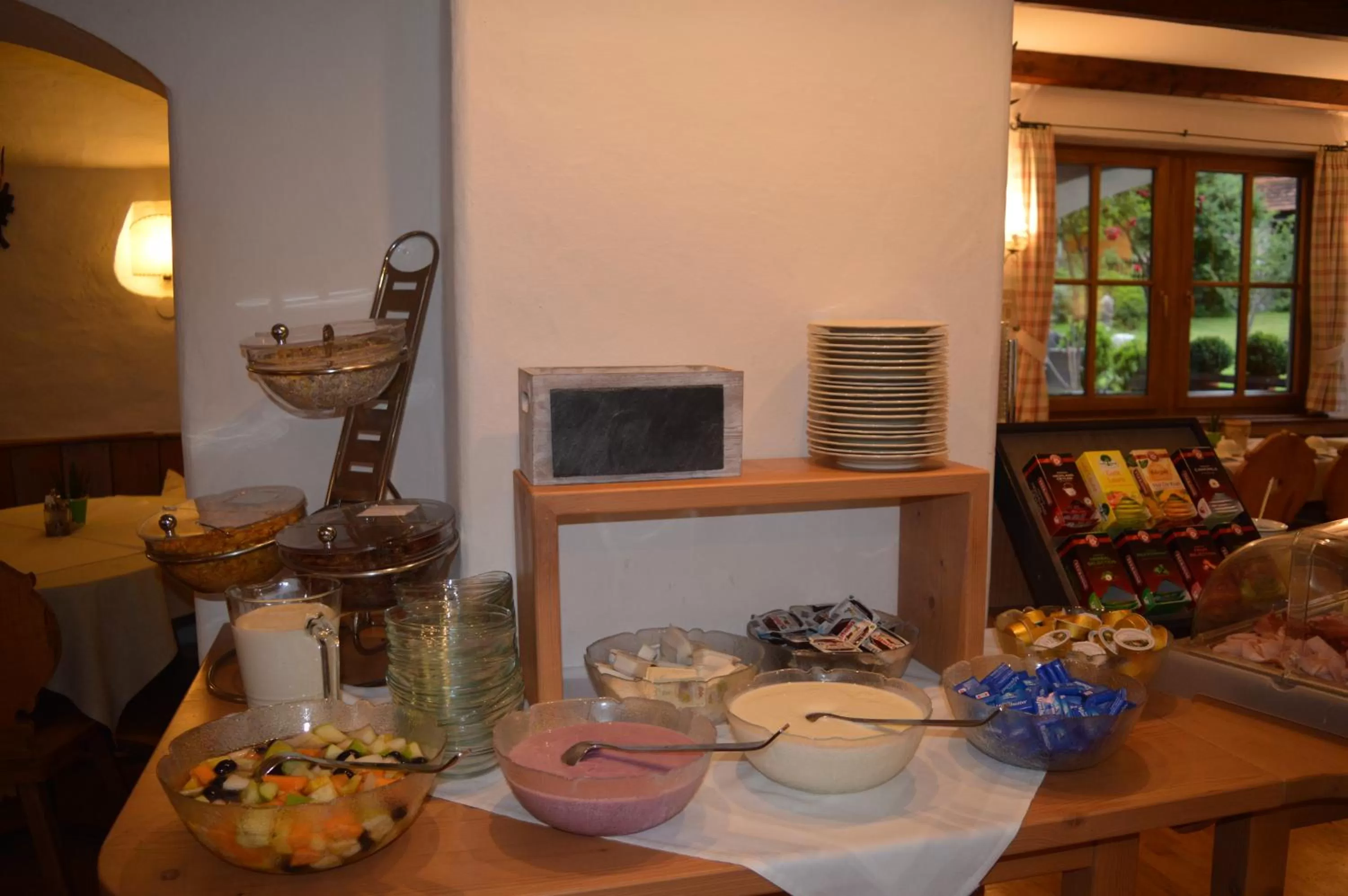 Buffet breakfast in Gasthof zum Stern