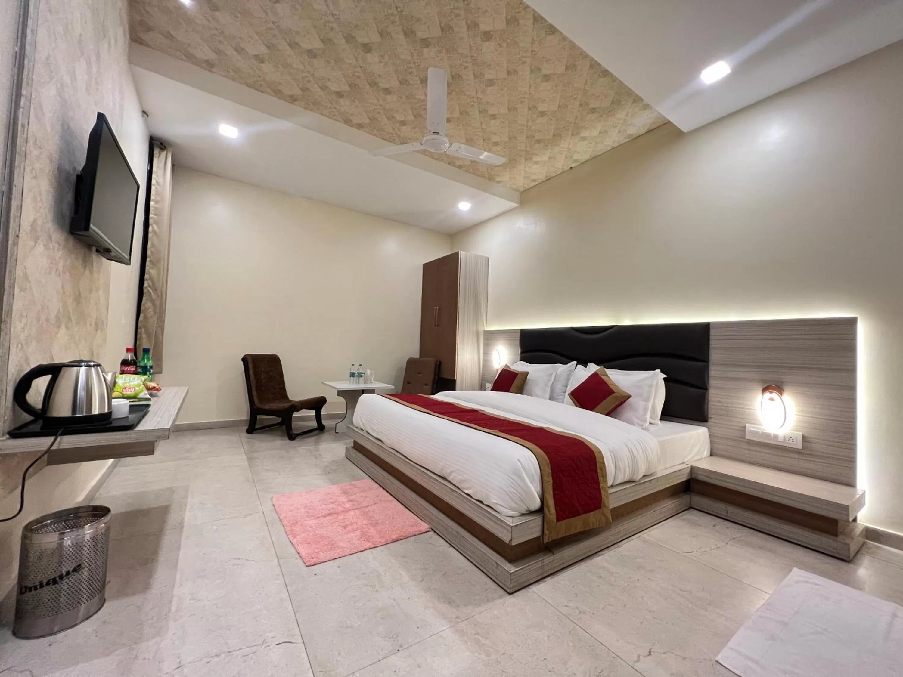 Bedroom, Bed in Hotel White Orchid Dalhausie