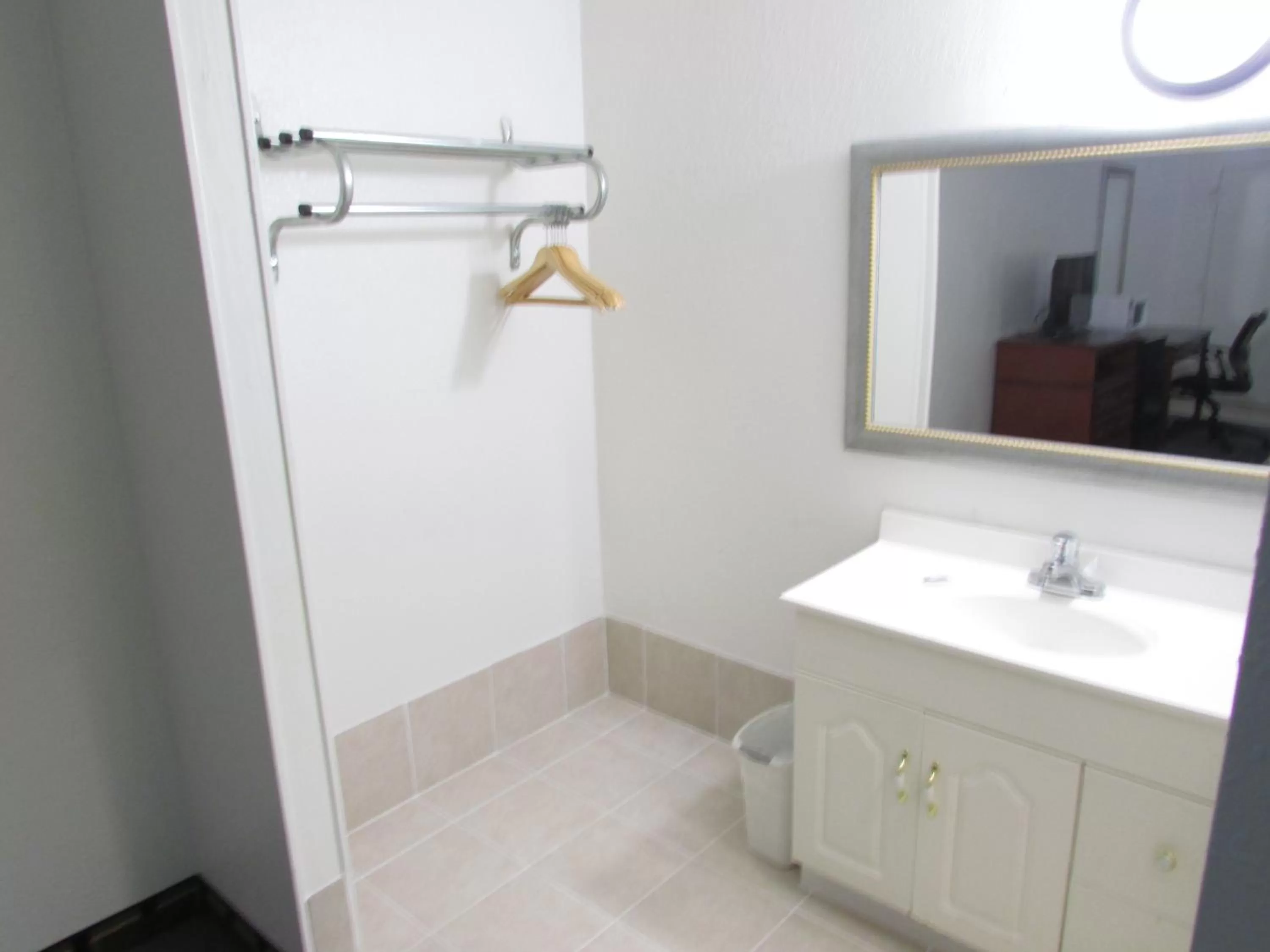 Parsons Inn and Extended Stay