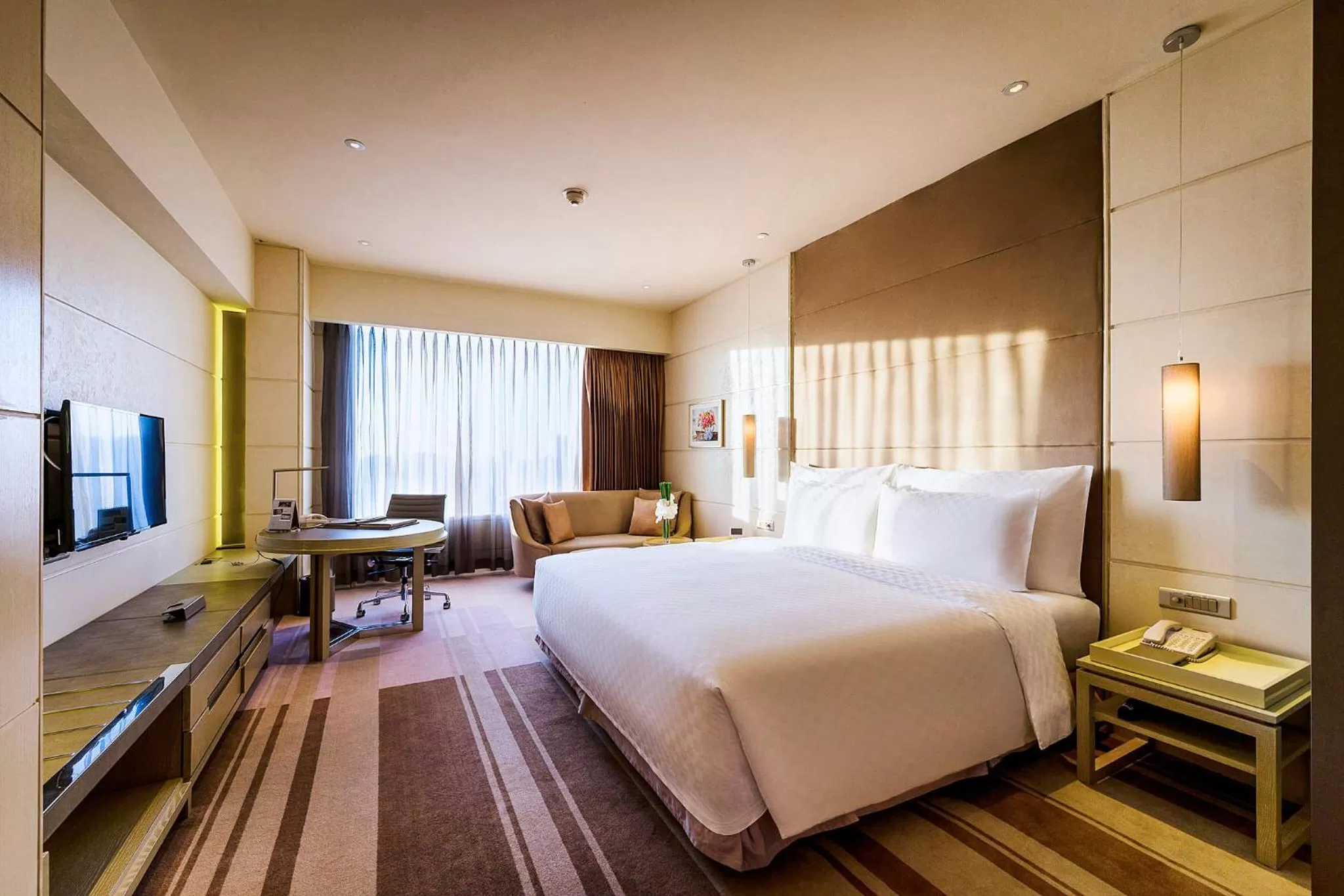 Photo of the whole room, Bed in Hotel Nikko Saigon