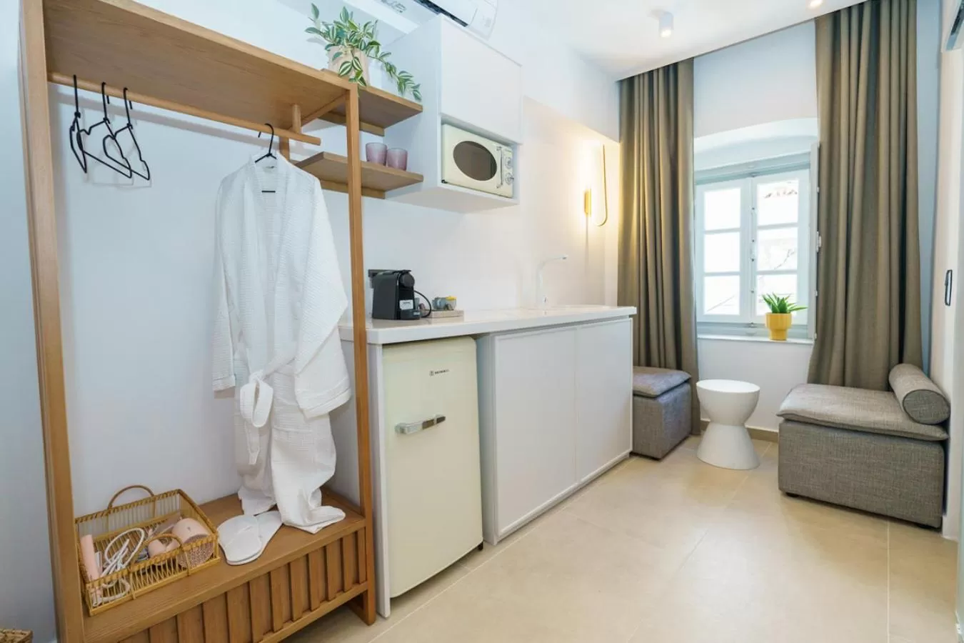 Kitchen or kitchenette, Kitchen/Kitchenette in La Vie Hydra Luxury Suites