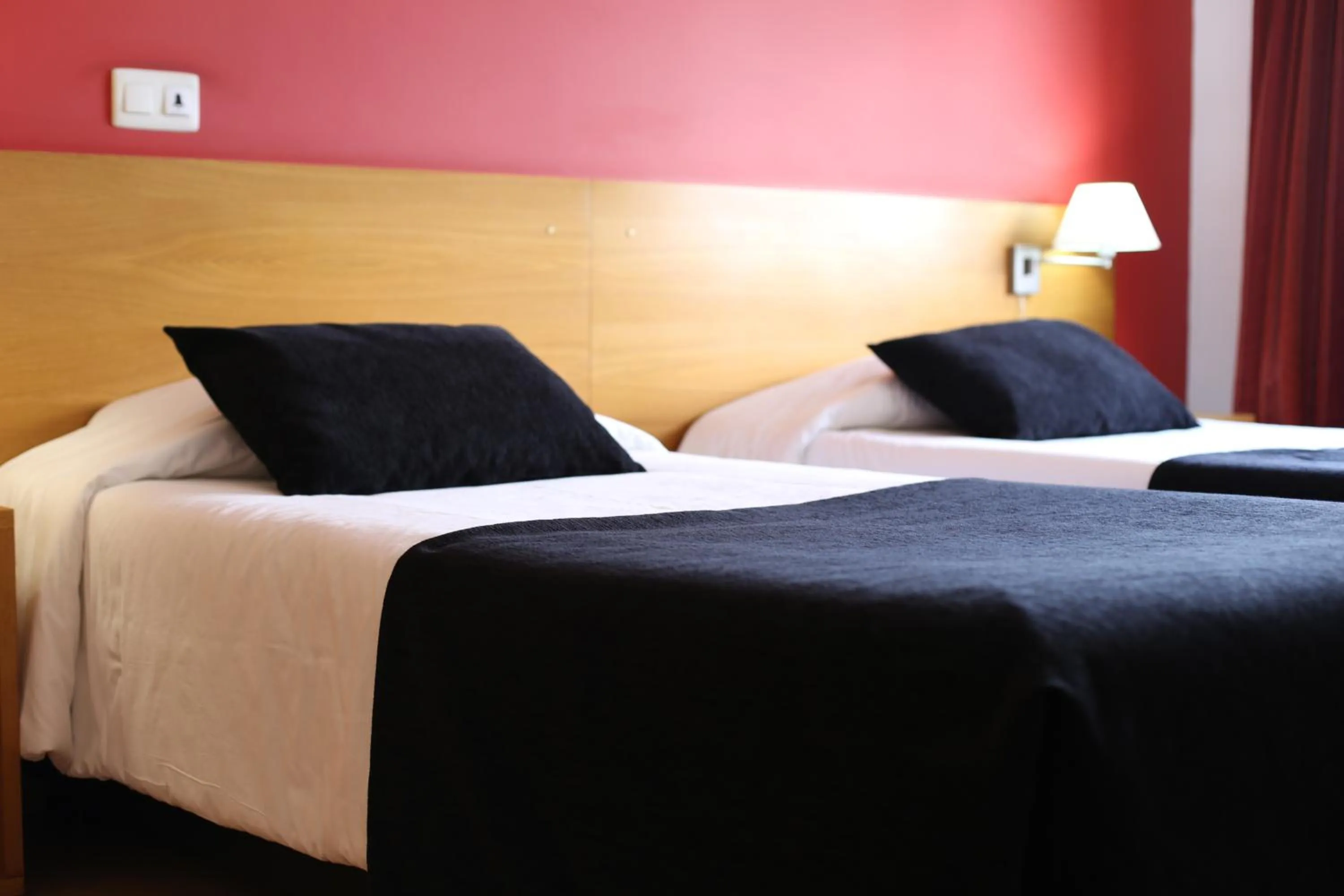 Bedroom, Bed in Hotel Durao