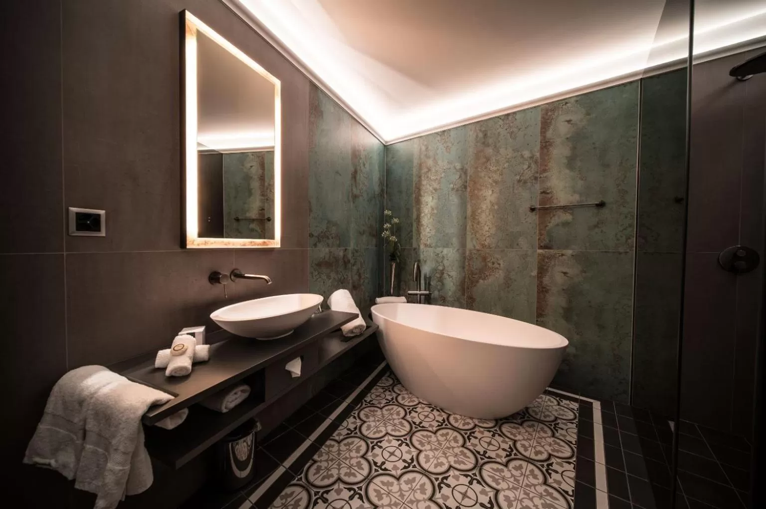 Bathroom in Royal St. Georges Hotel Interlaken - MGallery Collection