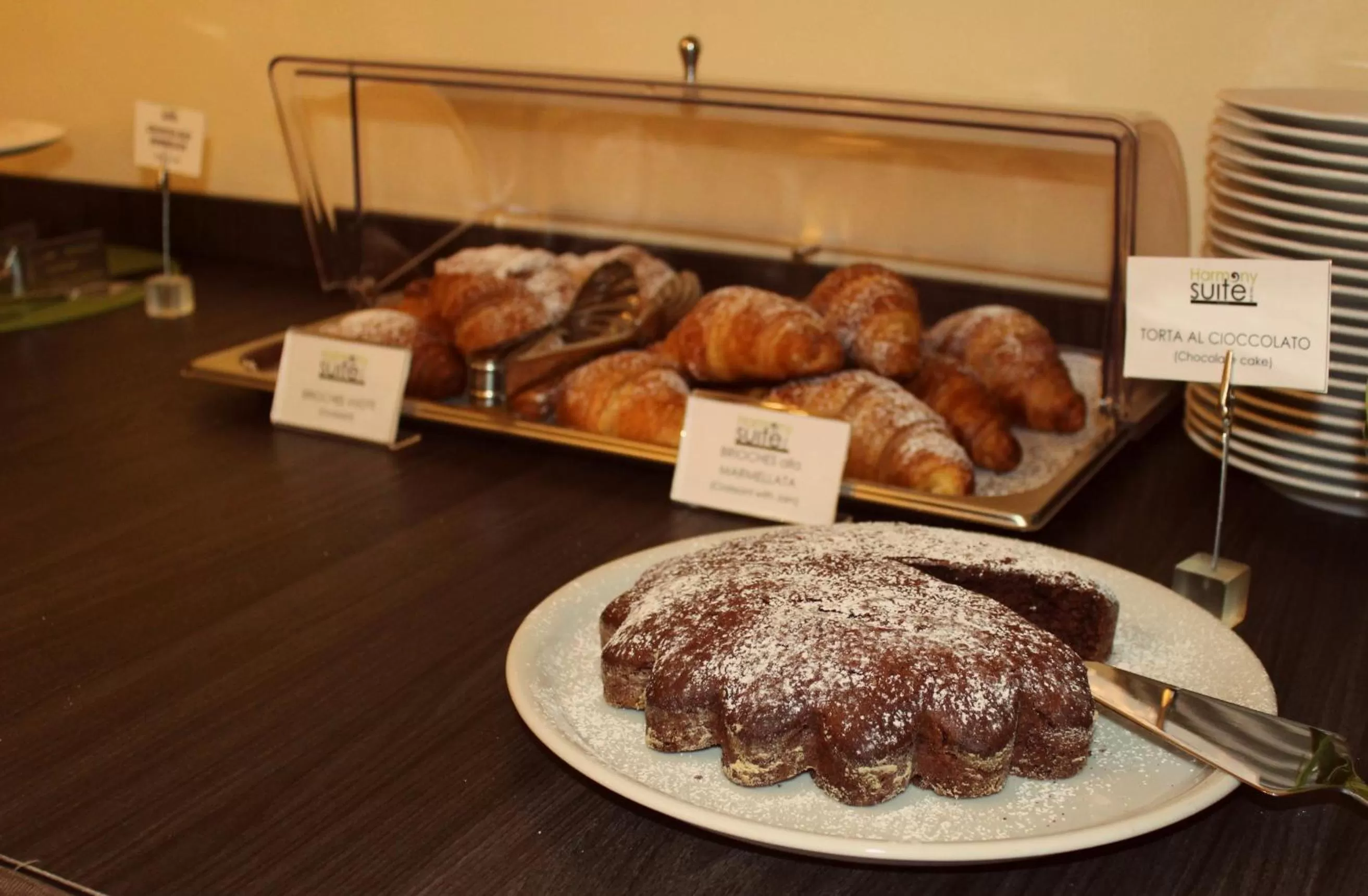 Breakfast in Harmony Suite Hotel