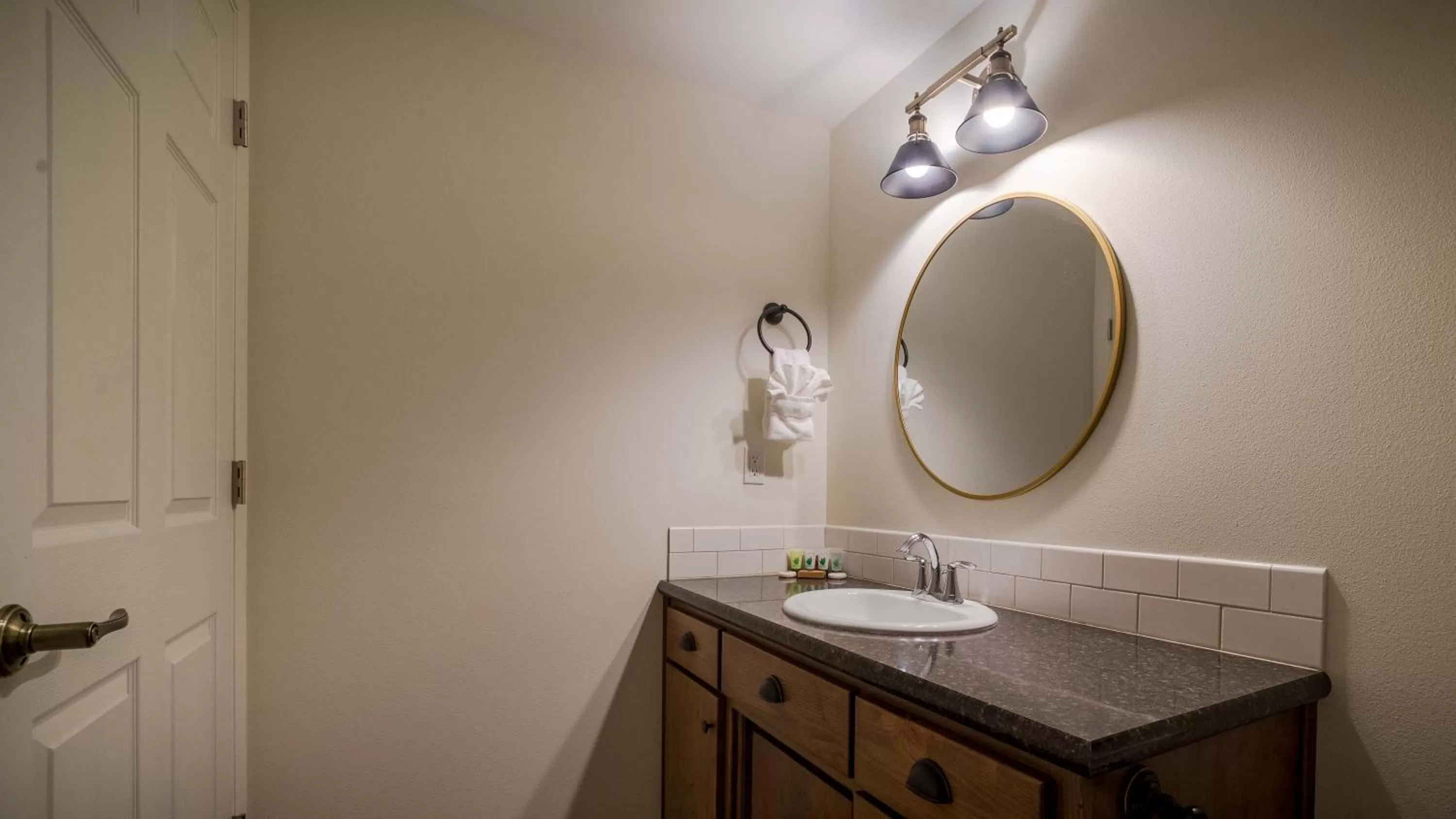 Bathroom in Eagle Cap Chalets