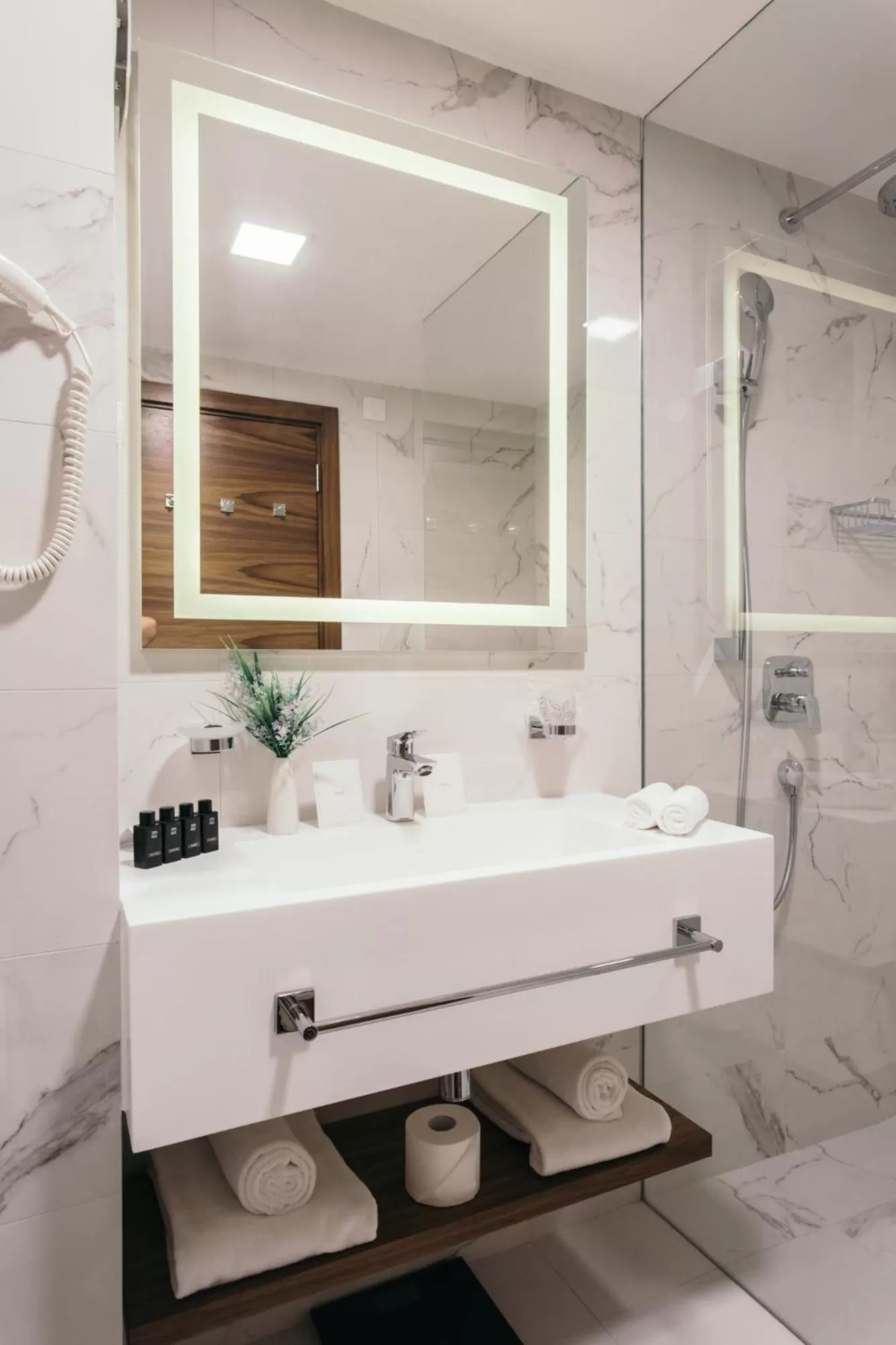 Bathroom in Central Point Hotel Beograd