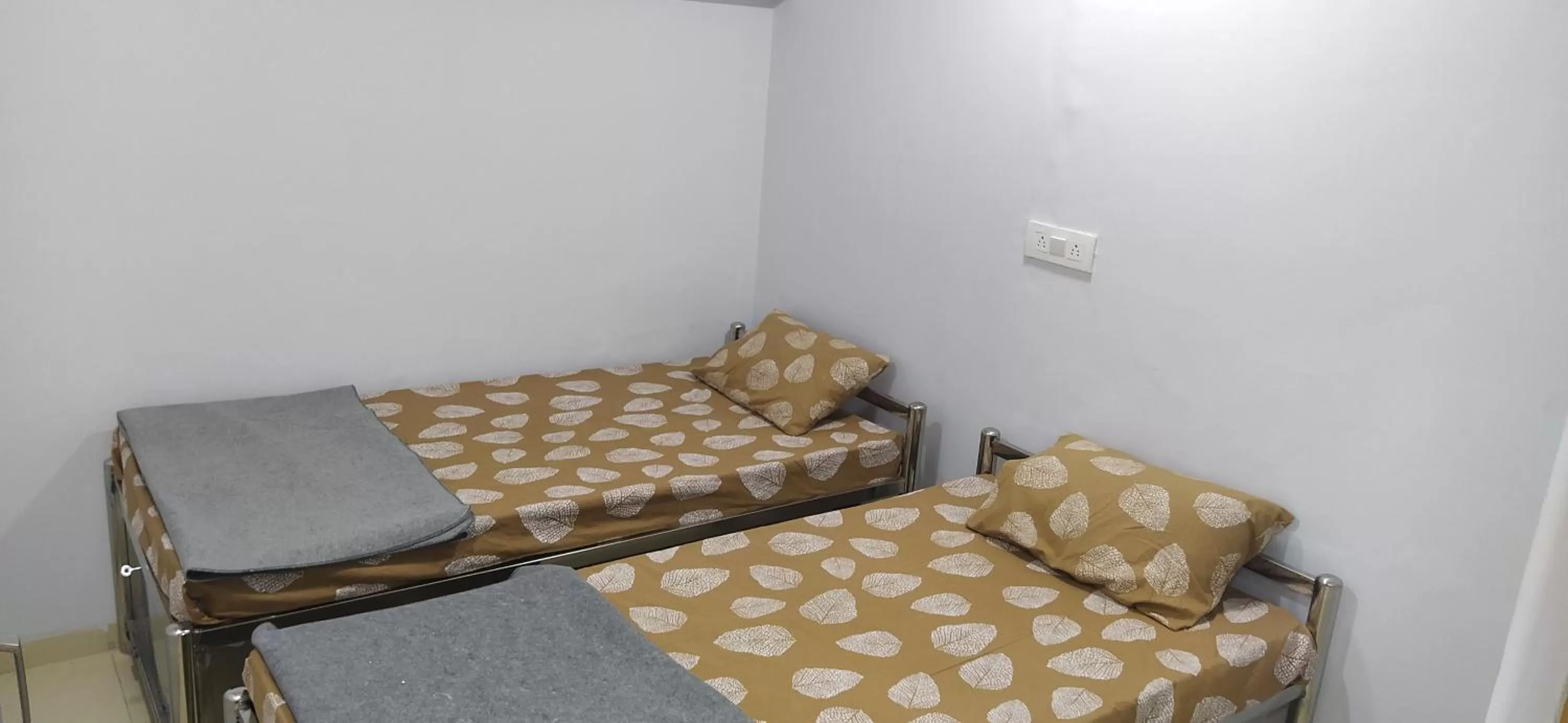 Bedroom, Bed in Shiv Sai Dormitory