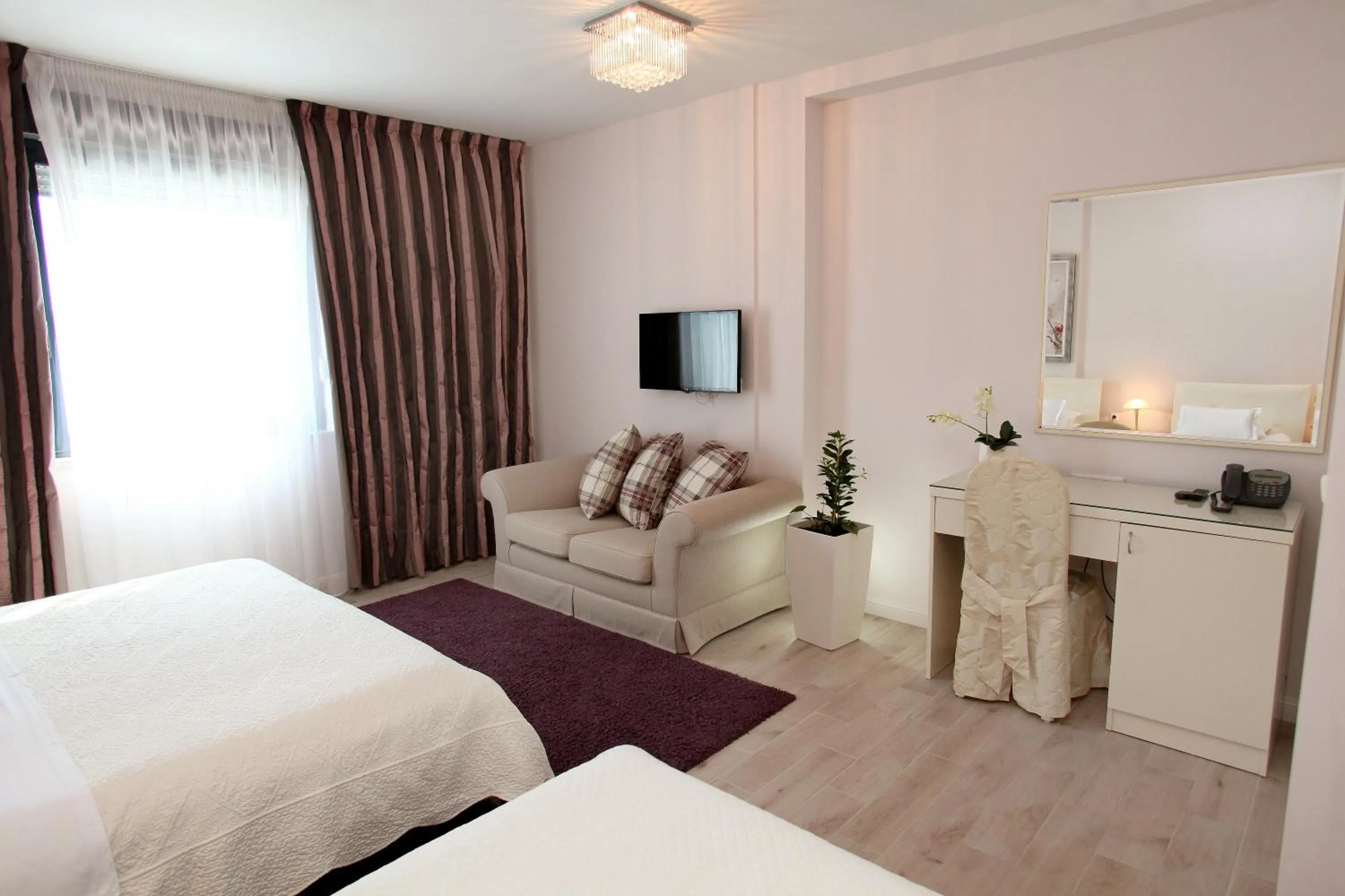 Bed in Hotel Bellevue Trogir