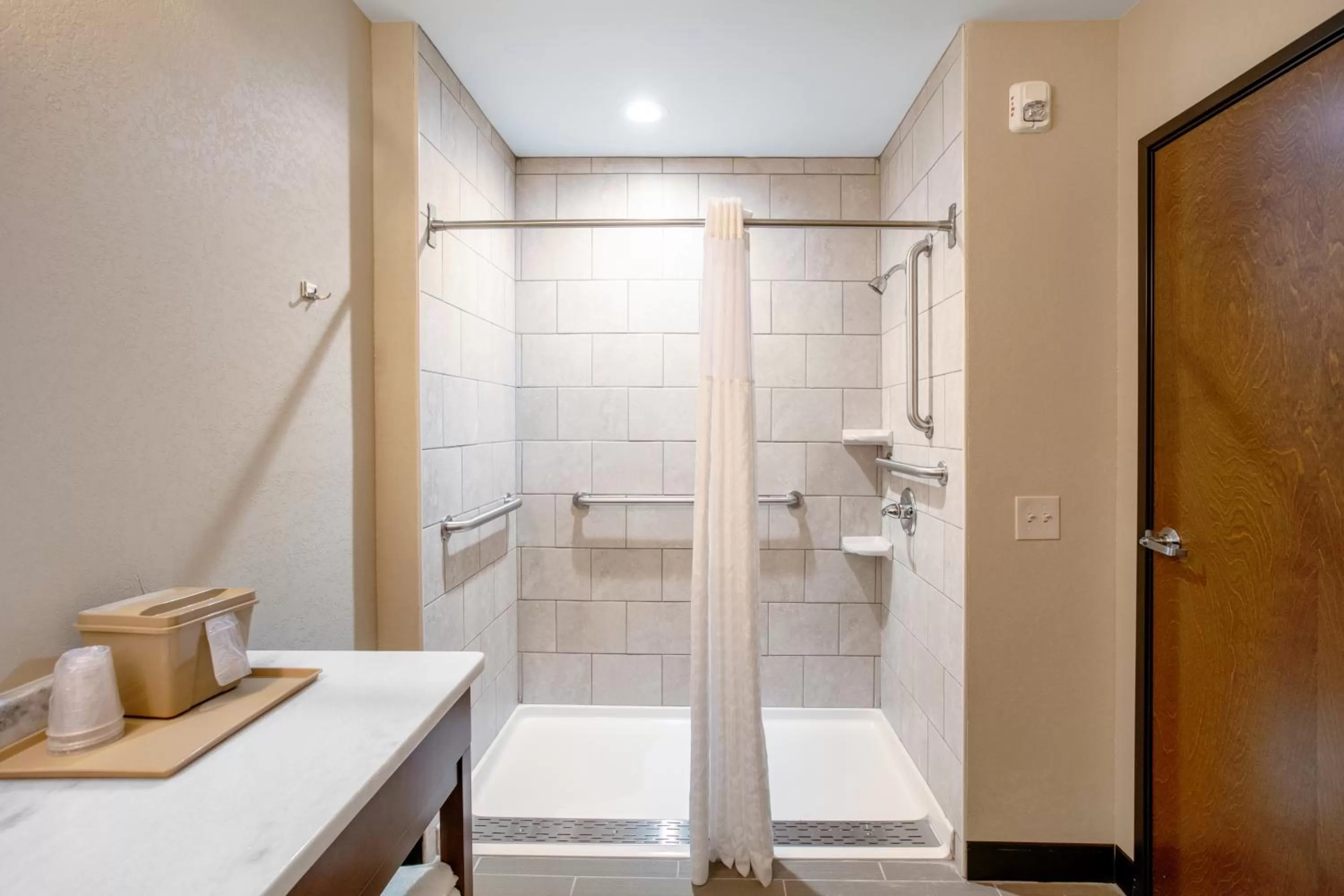 Shower in Comfort Suites Fishkill near Interstate 84