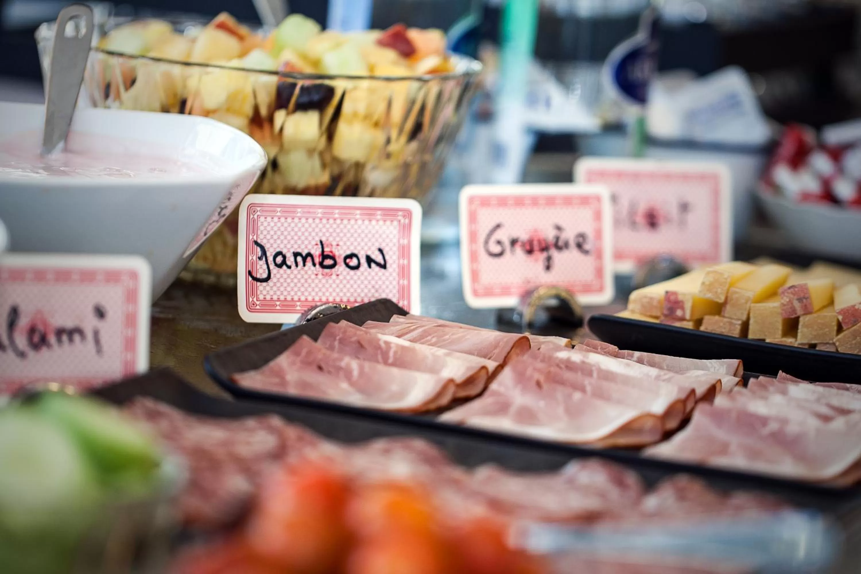 Food and drinks in ibis Styles Genève Carouge