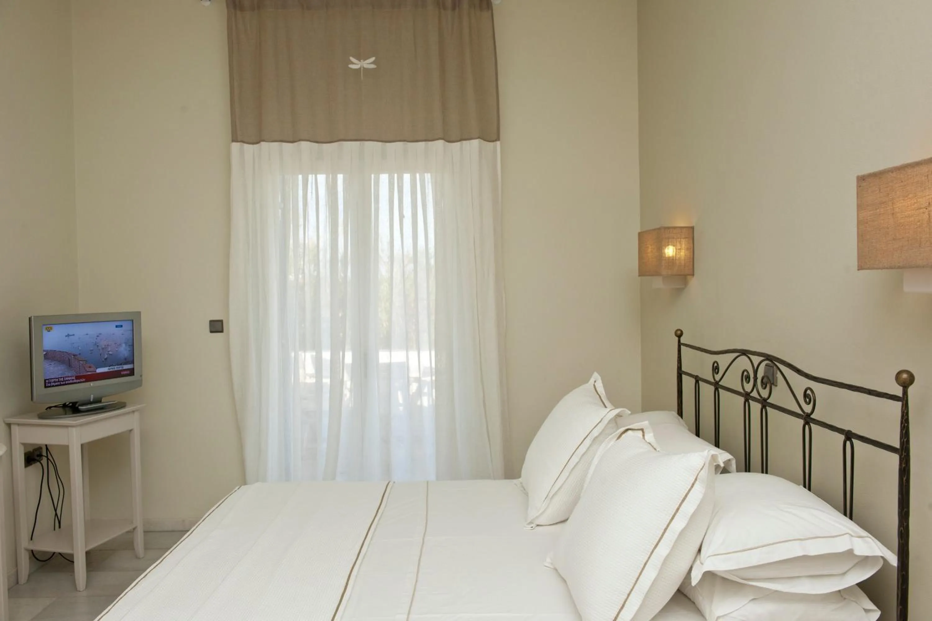 Bed in Ammos Naxos Exclusive Apartments & Studios