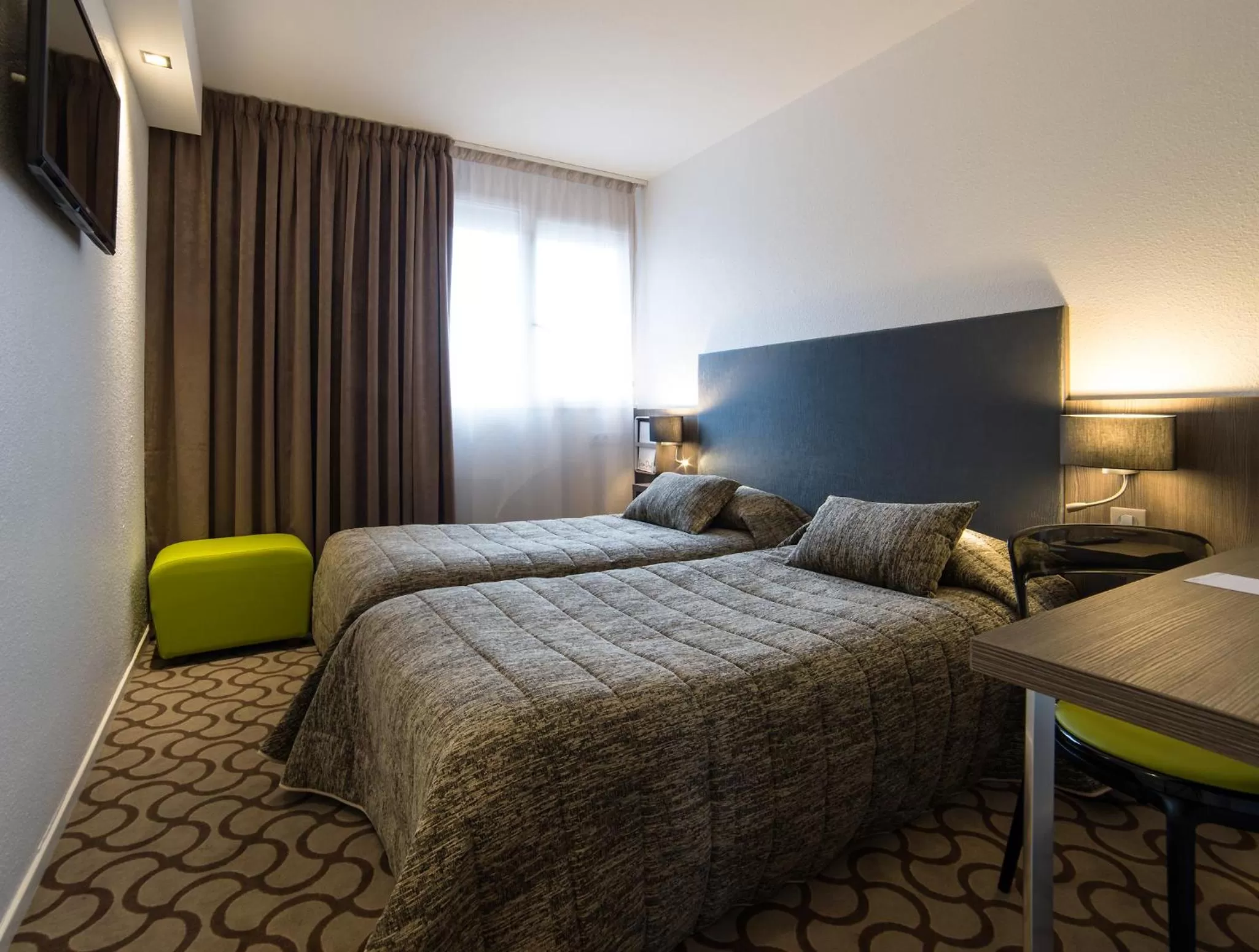 Photo of the whole room, Bed in Cit'Hotel Stim'Otel