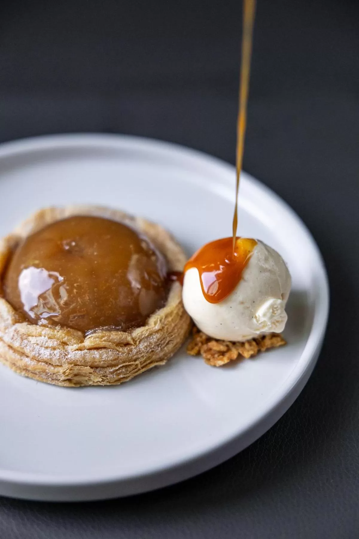 Restaurant/places to eat in Hotel Le Place d'Armes - Relais & Châteaux