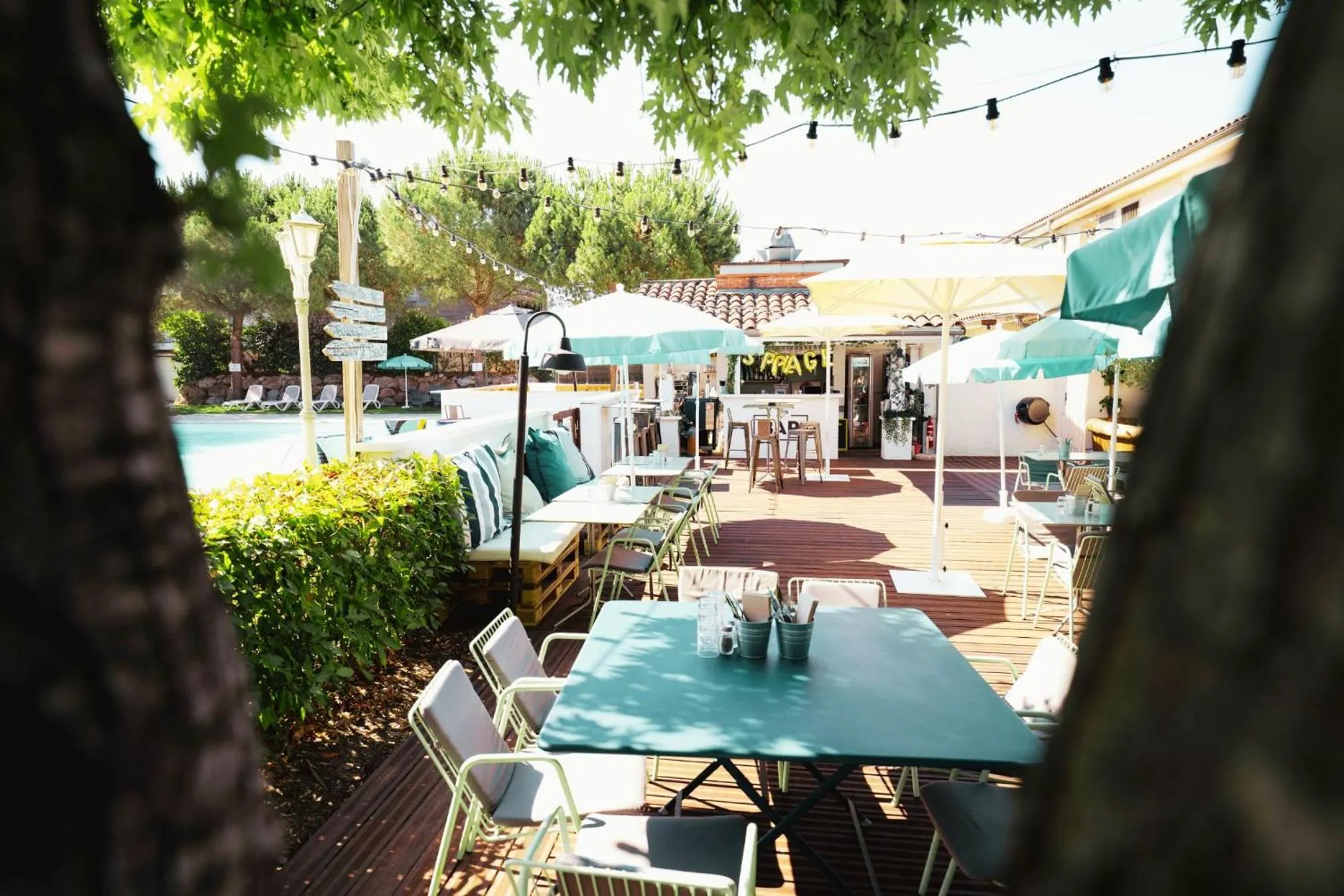 Patio in Sporting House Hôtel