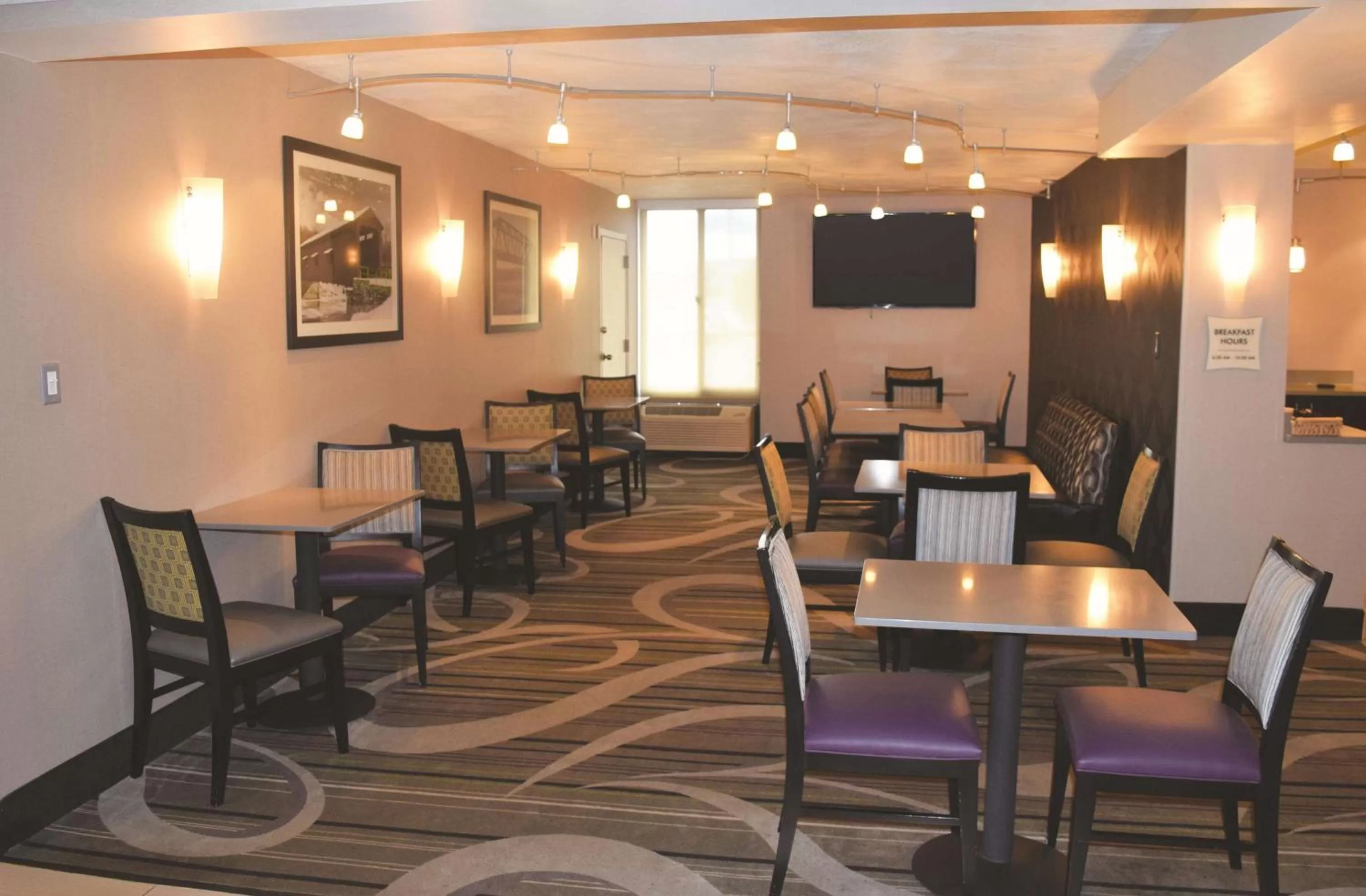Restaurant/places to eat in La Quinta Inn by Wyndham Binghamton - Johnson City