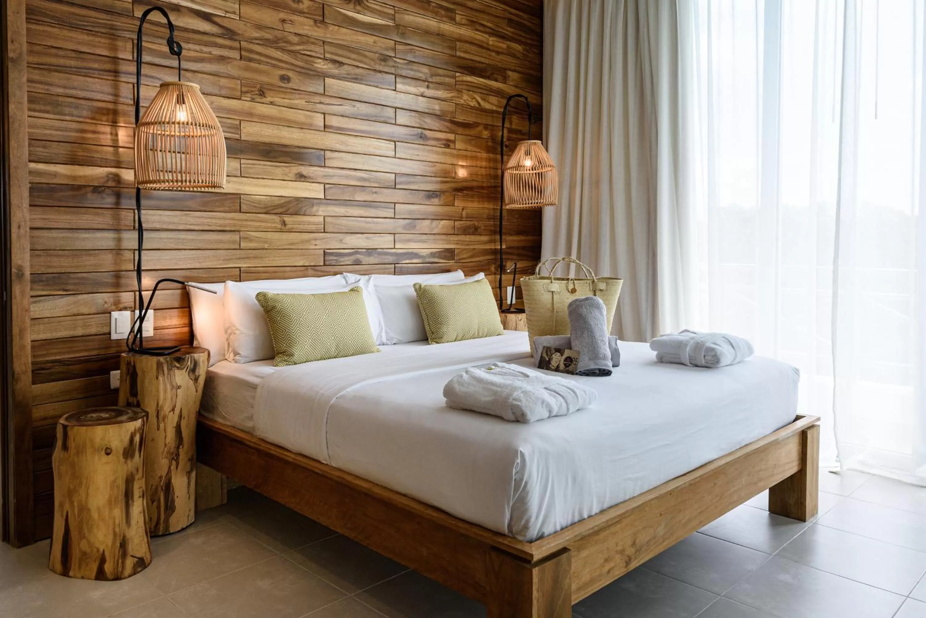 Double Room with Balcony in Saman Boutique Hotel By Mint