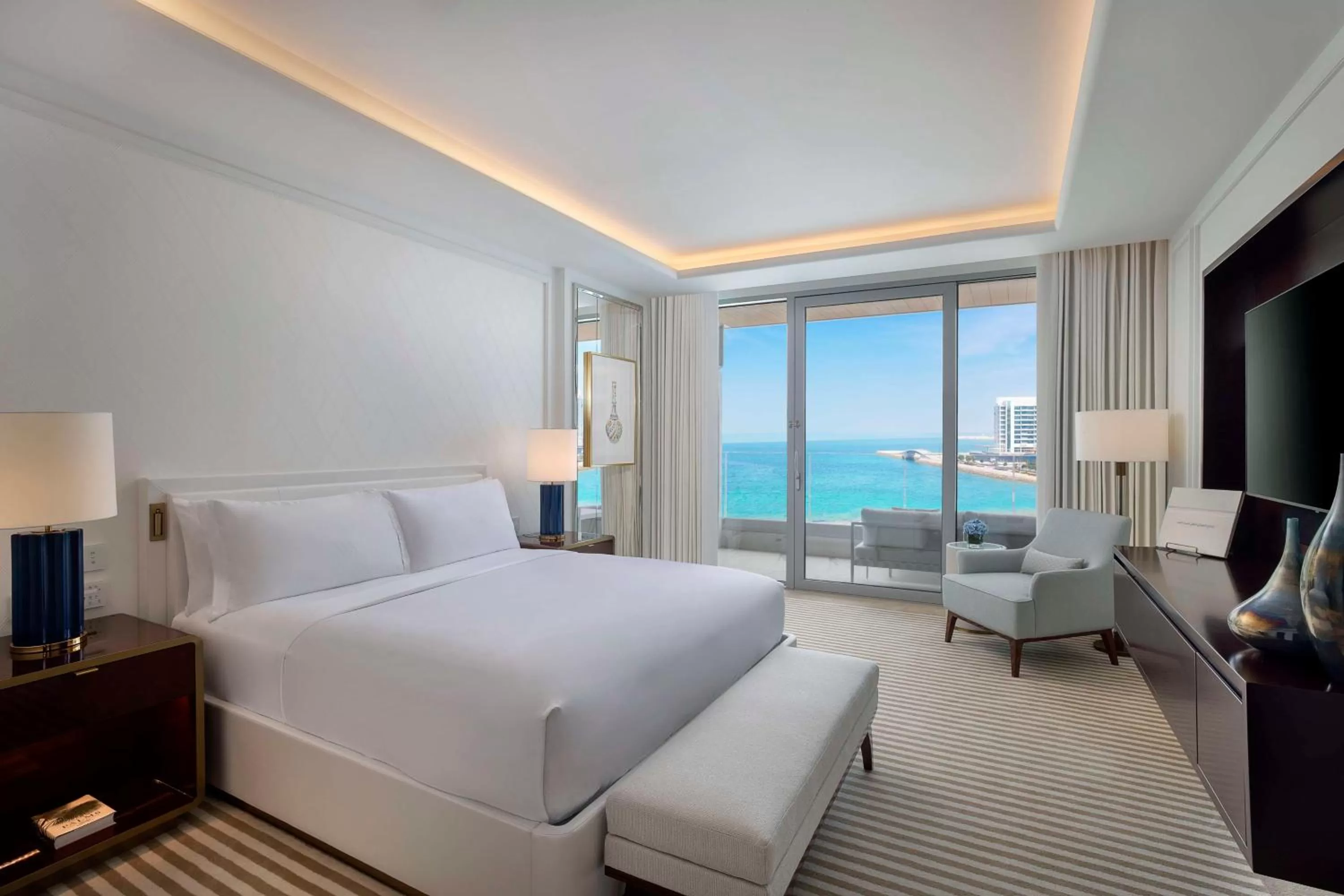 Bedroom, Bed in Waldorf Astoria Doha Lusail