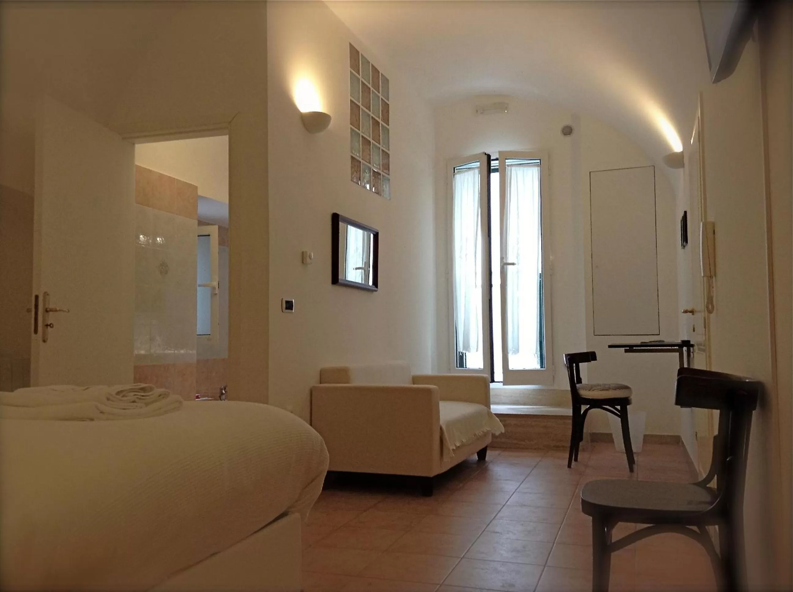Photo of the whole room, Seating Area in La Torre e il Mare B&B