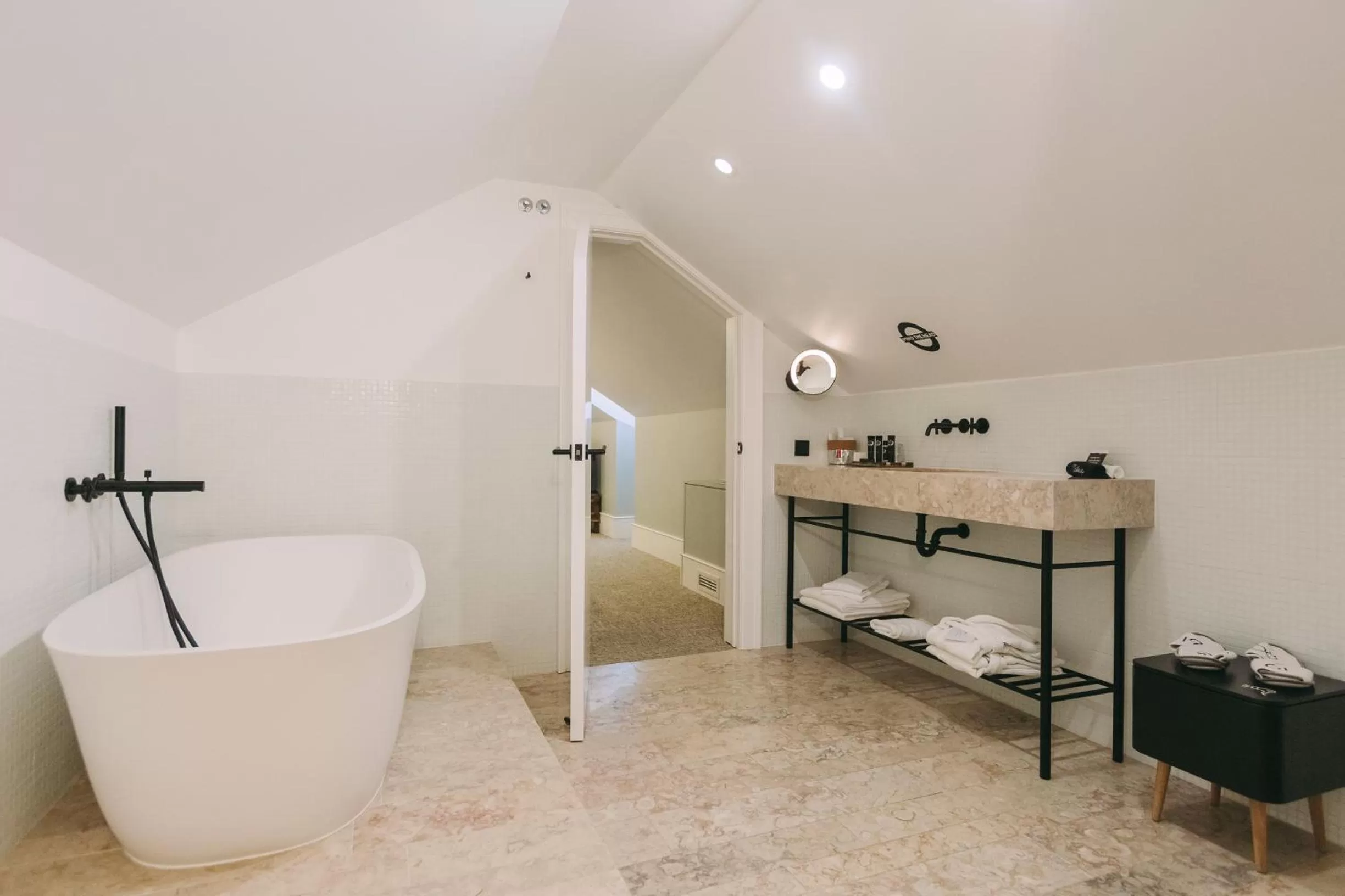 Bathroom in 1908 Lisboa Hotel