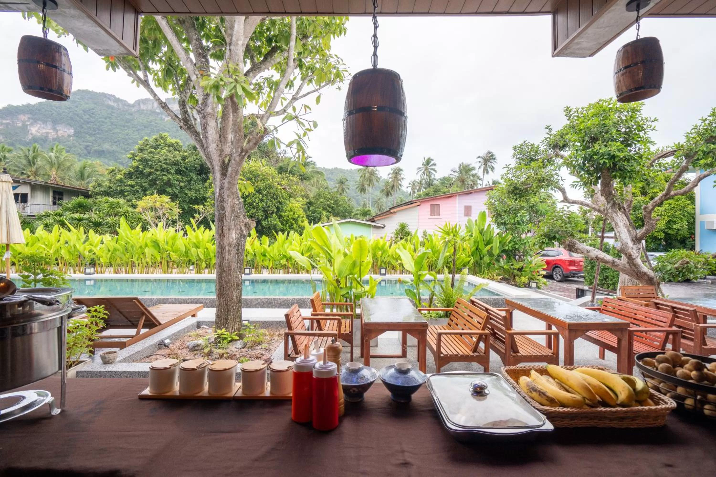 Restaurant/places to eat in Janpa Resort