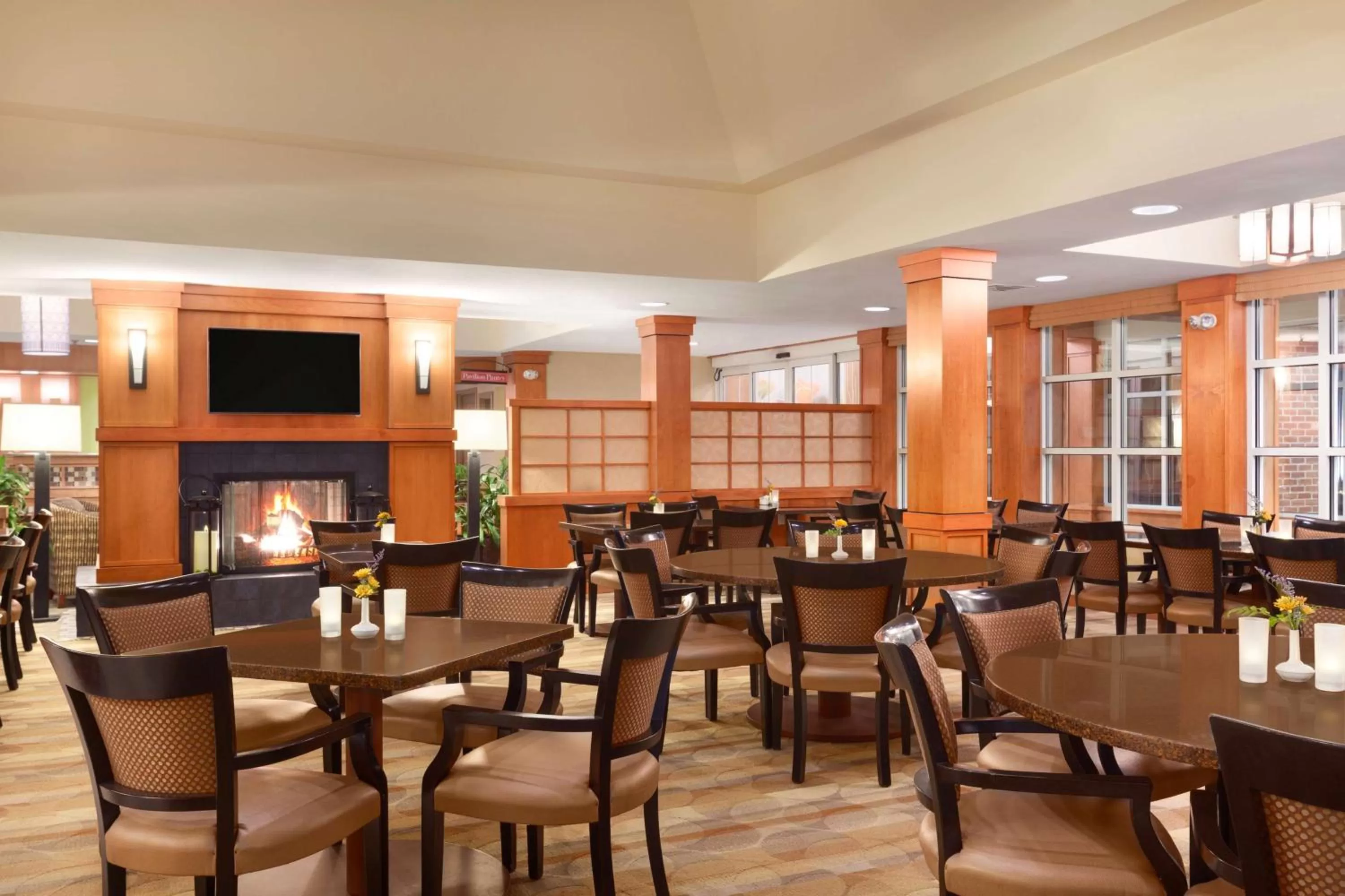 Dining area in Hilton Garden Inn Lancaster