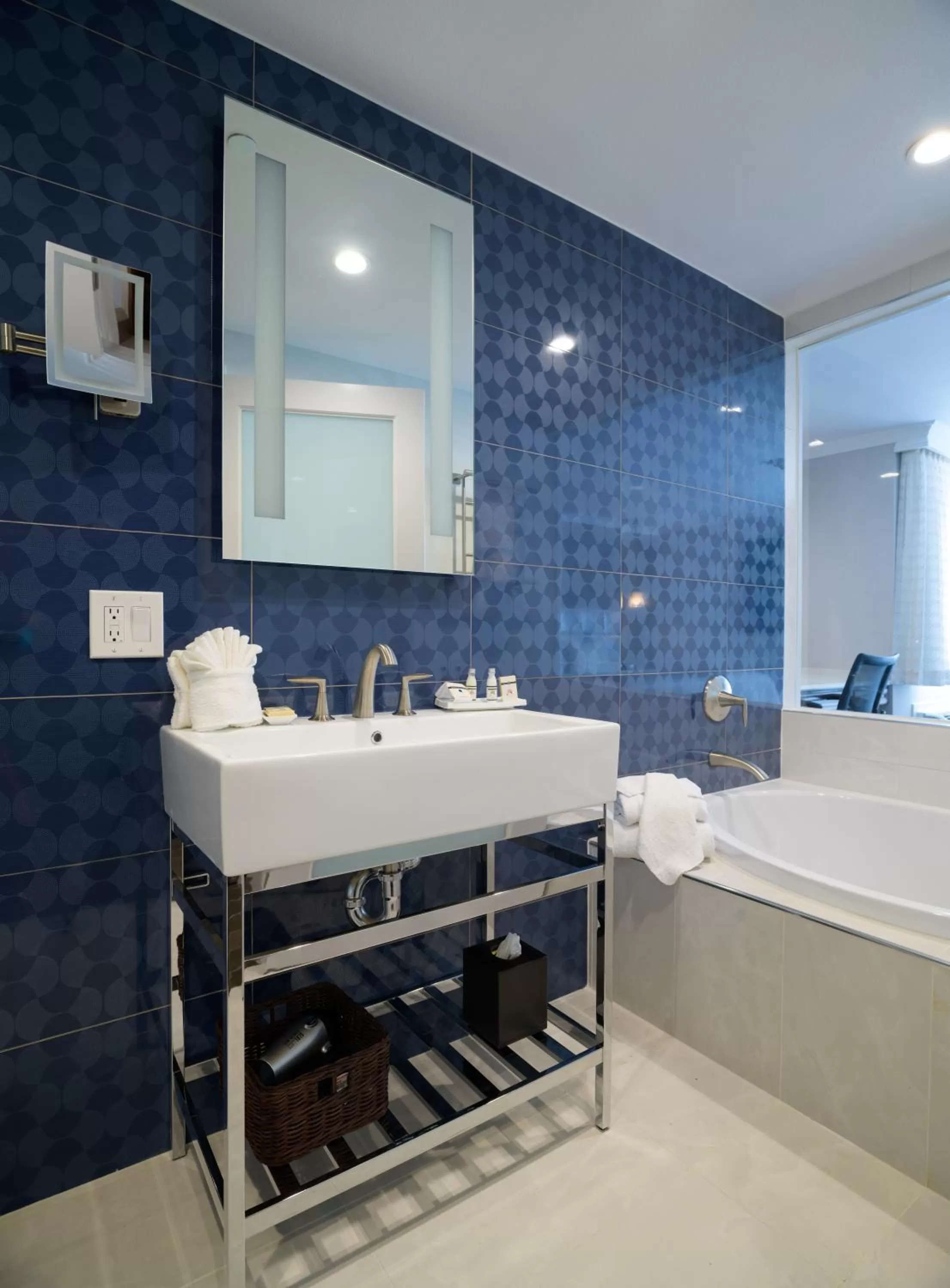 Bathroom in Woodcrest Hotel Cupertino