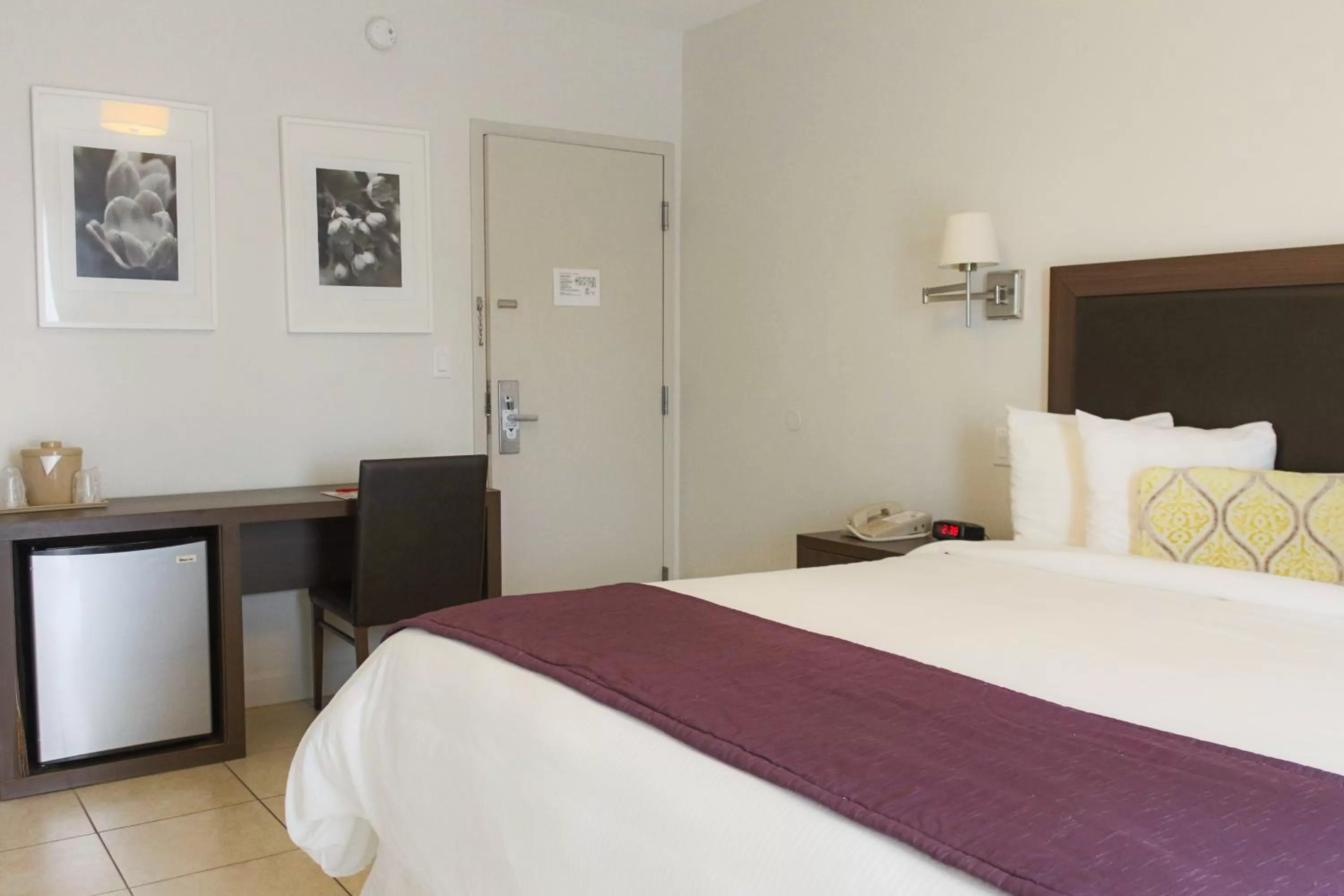 Bed in Collins Hotel