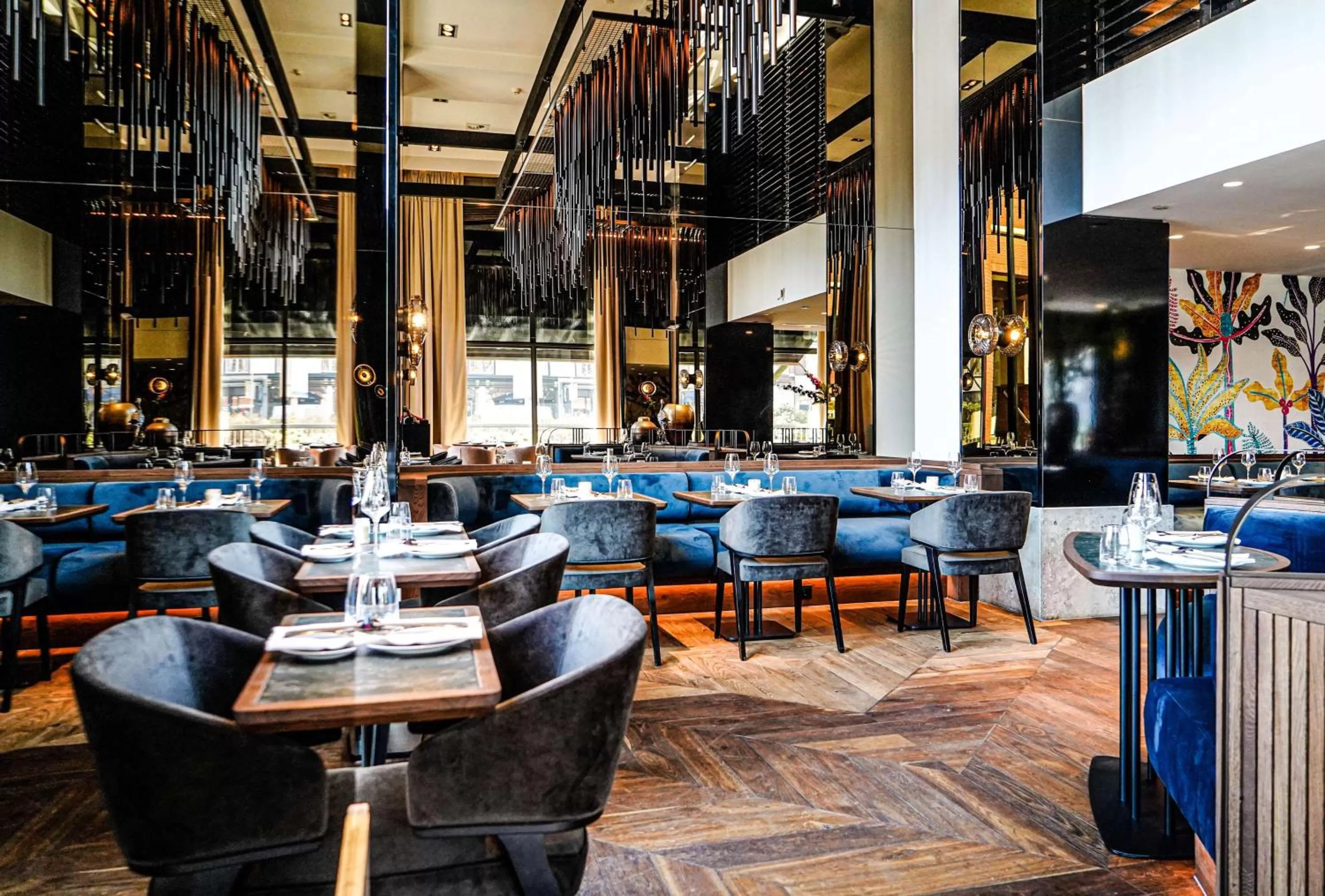 Restaurant/places to eat in Hilton The Hague