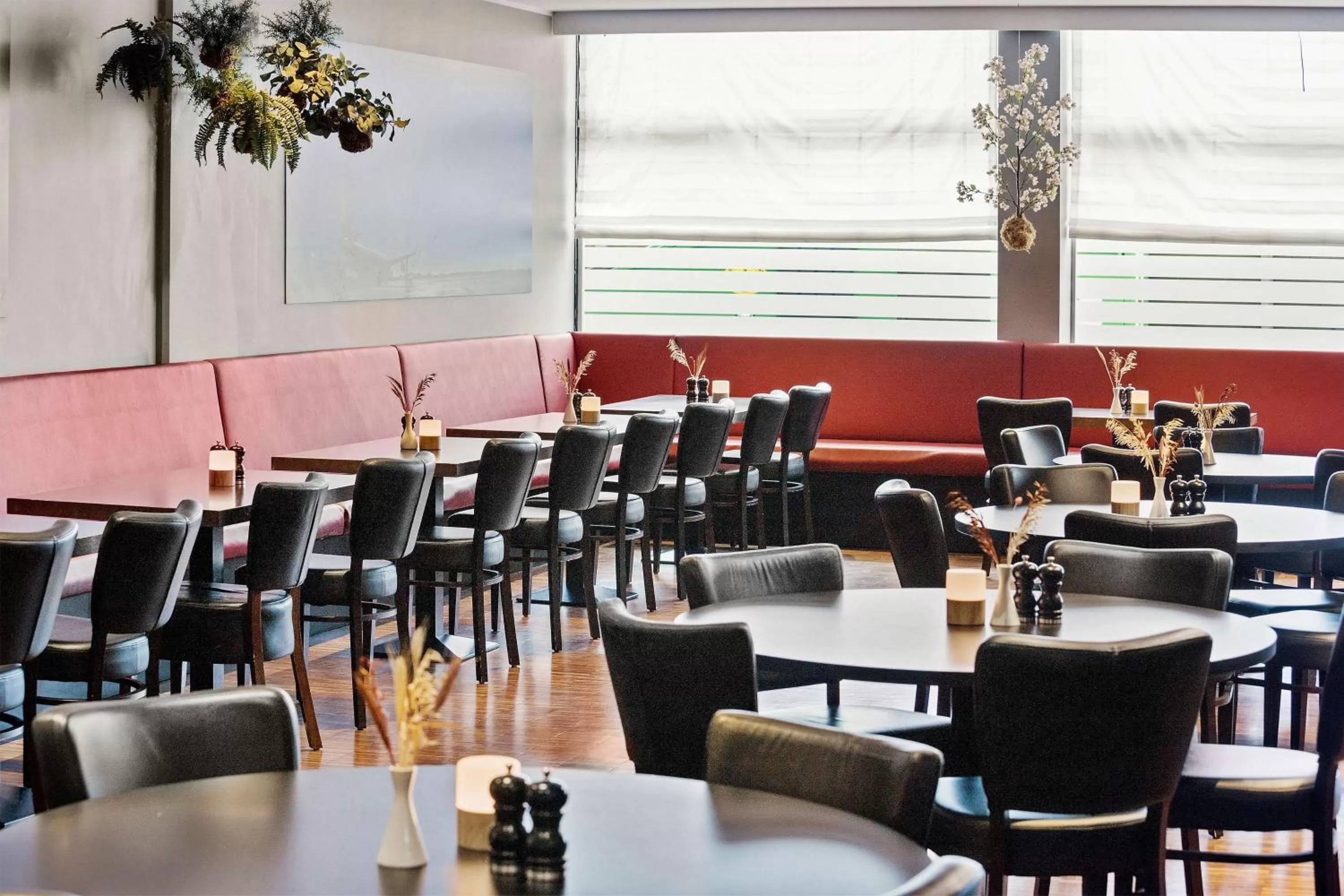 Restaurant/places to eat in Best Western Plus Airport Hotel