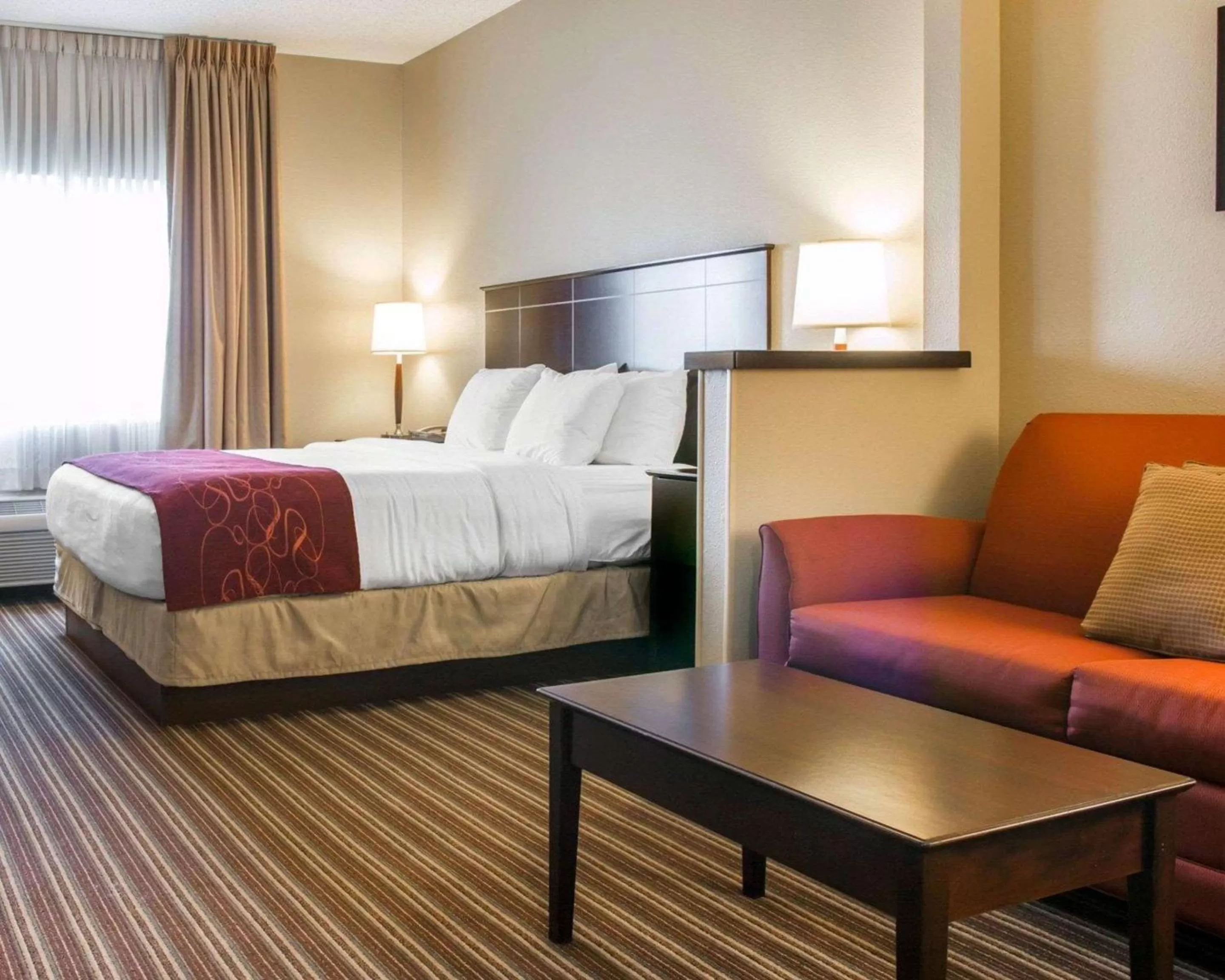 King Suite with Hearing Accessible - Accessible/Non-Smoking in Comfort Suites Saginaw
